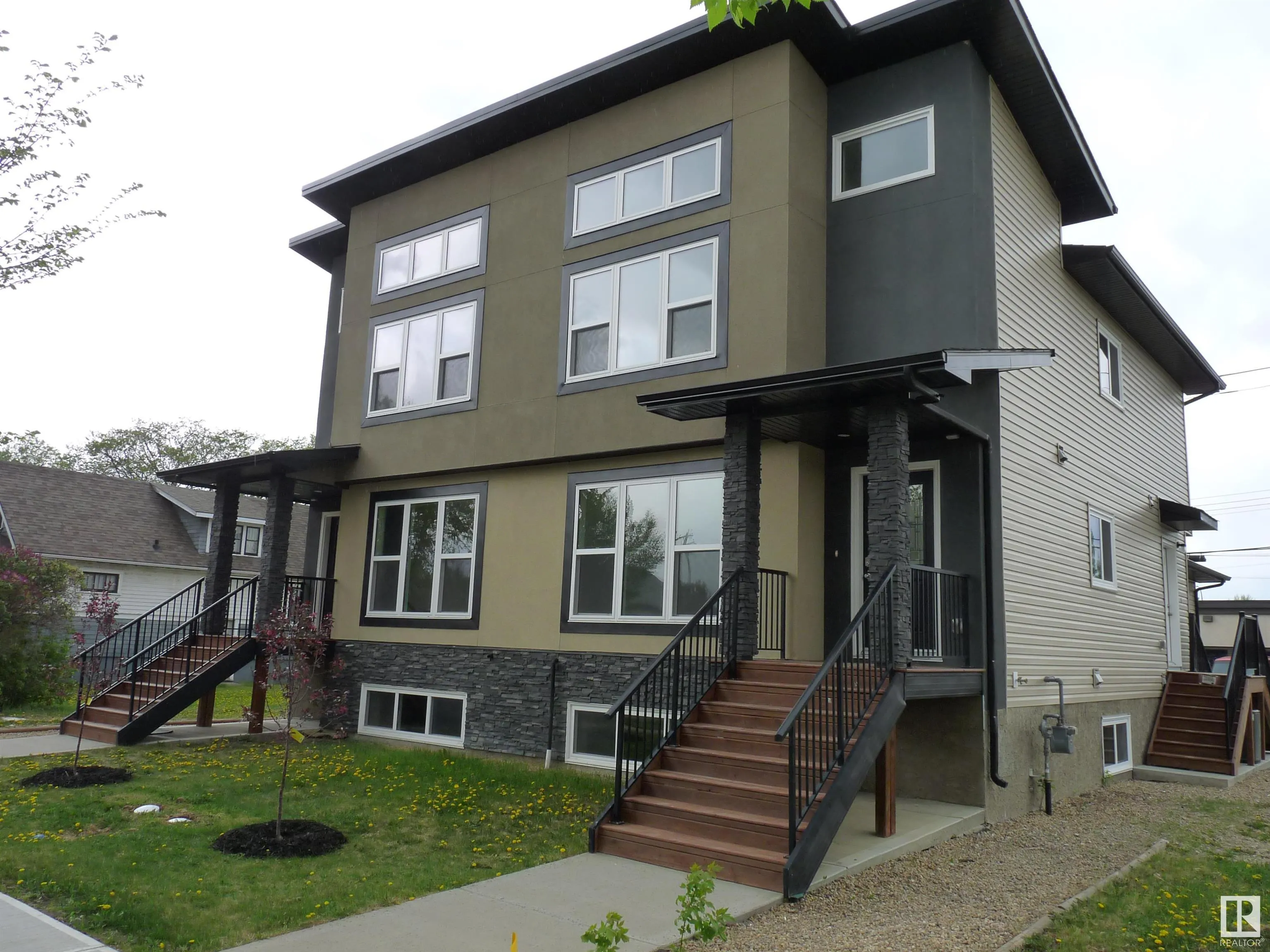 5006 & 5008 48 Avenue