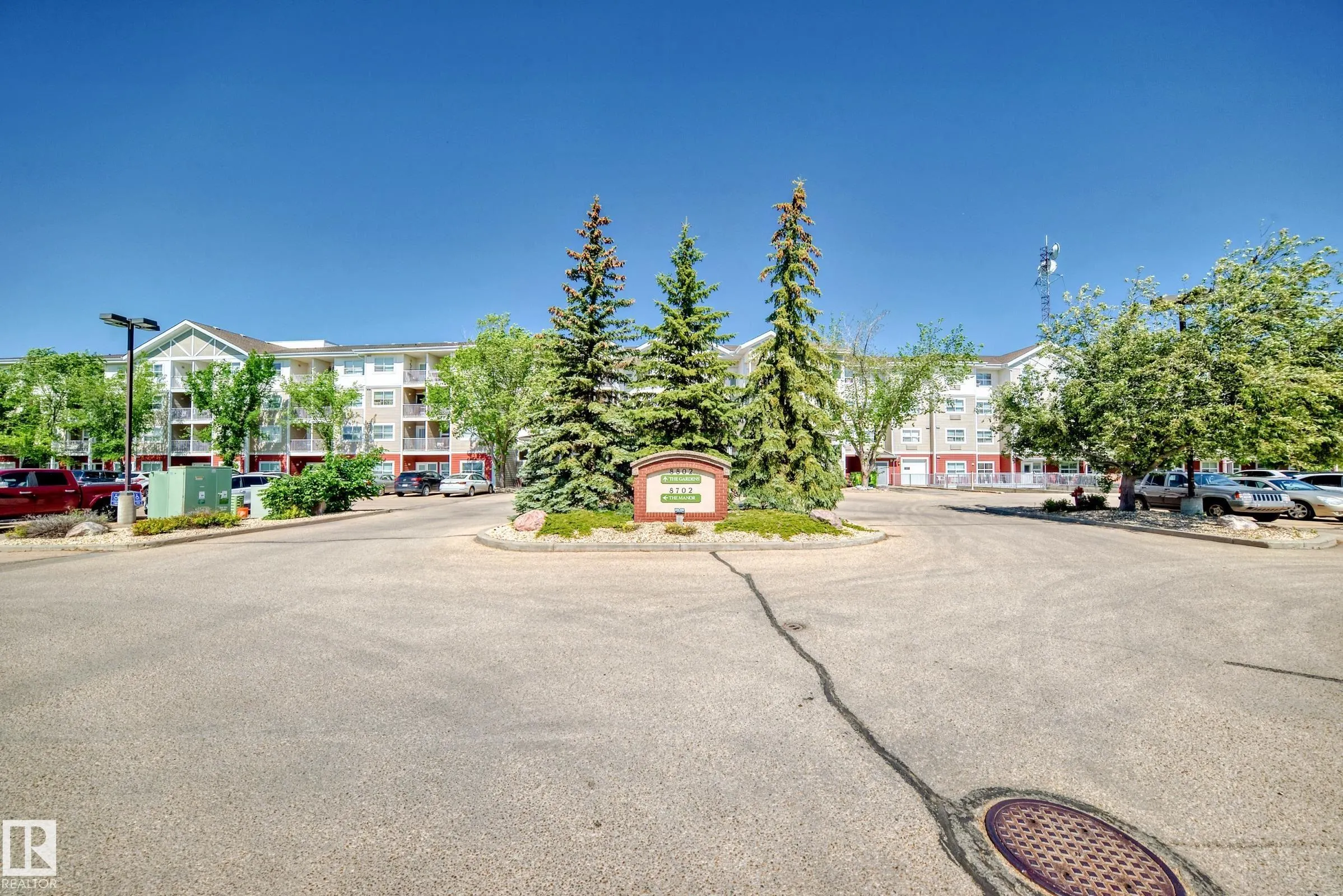 8802 SOUTHFORT