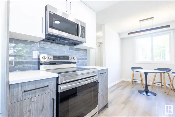 3F CLAREVIEW Village