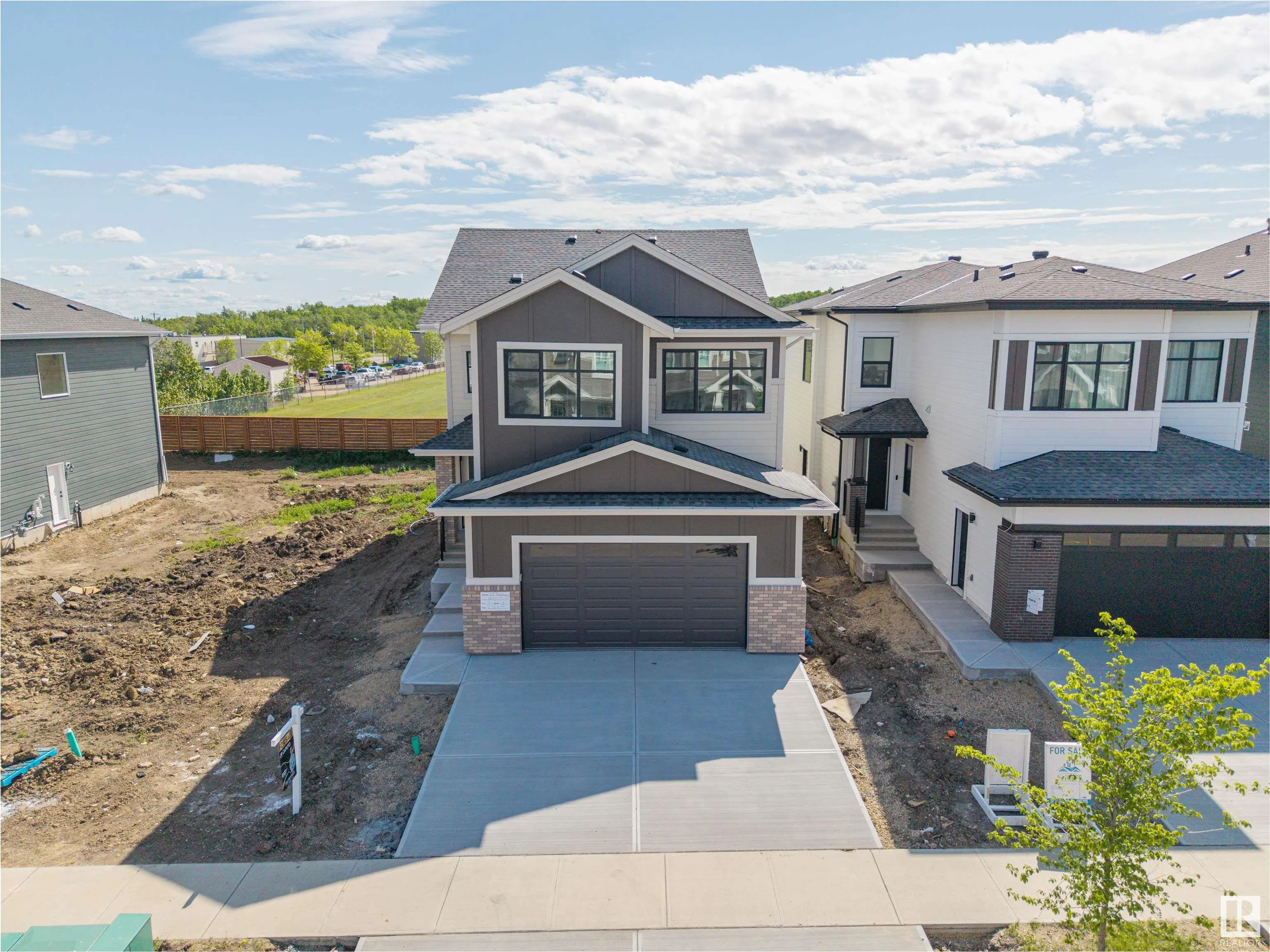 25 BIRKSHIRE Crescent