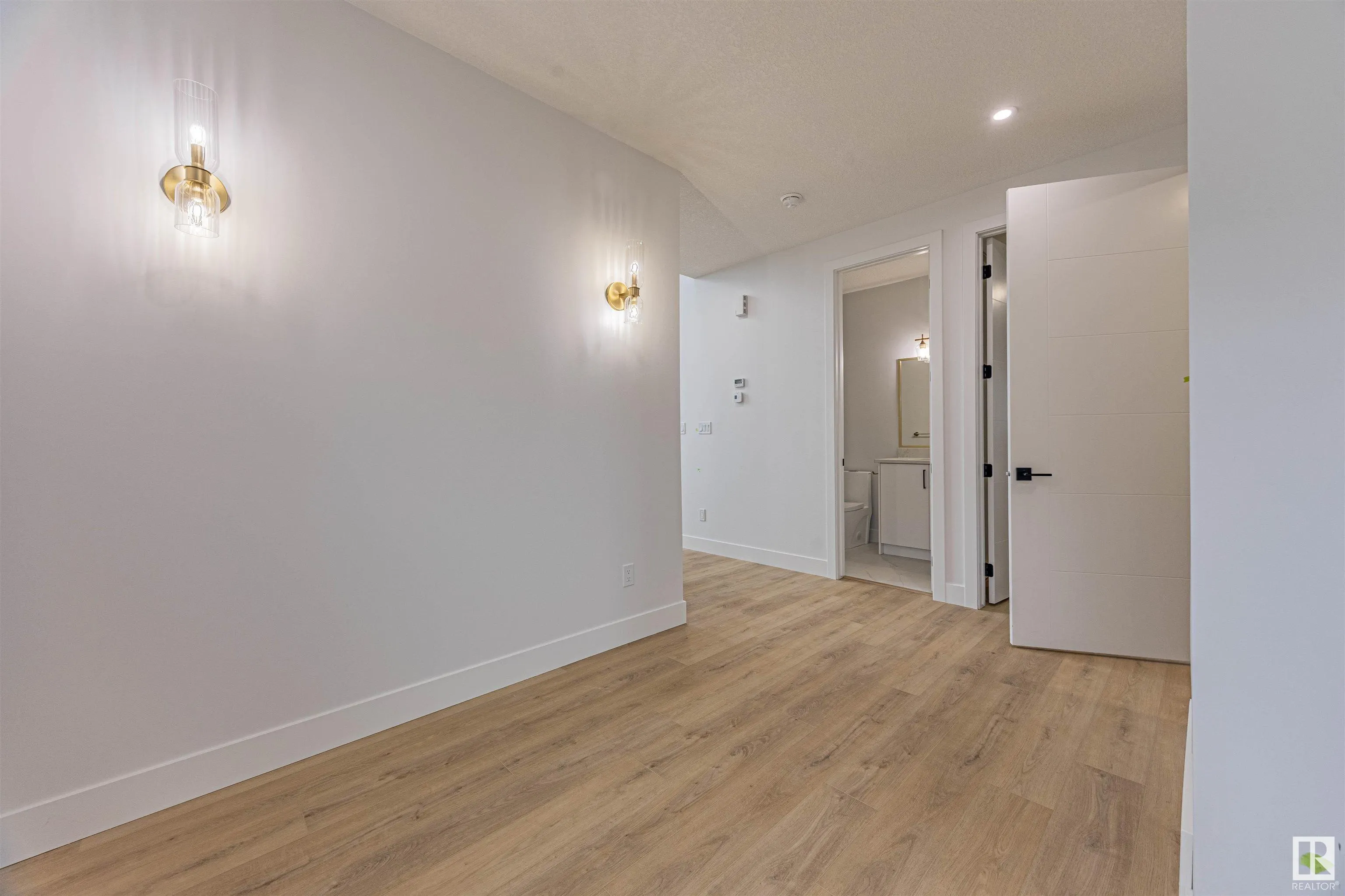 25 BIRKSHIRE Crescent