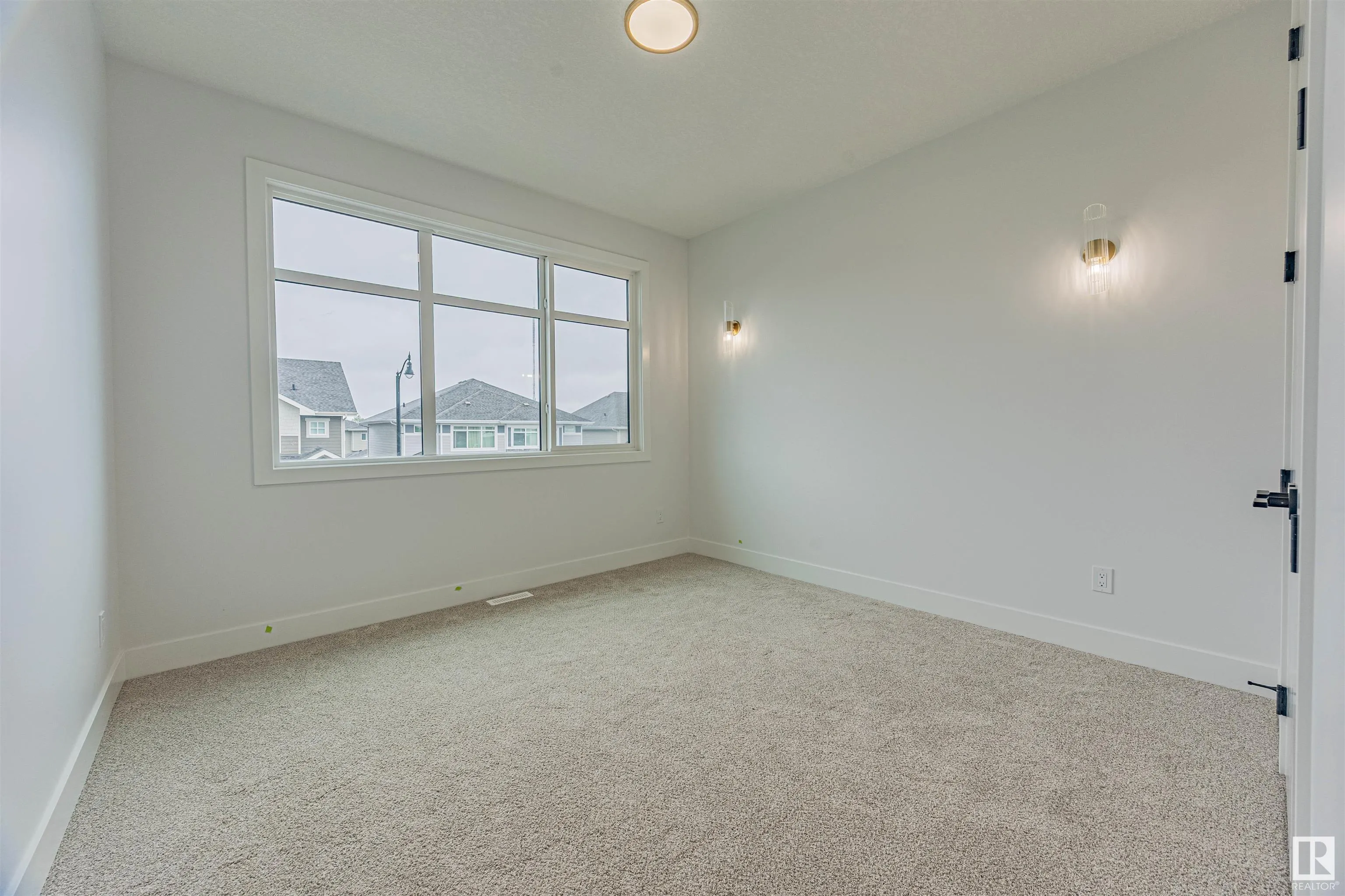 25 BIRKSHIRE Crescent
