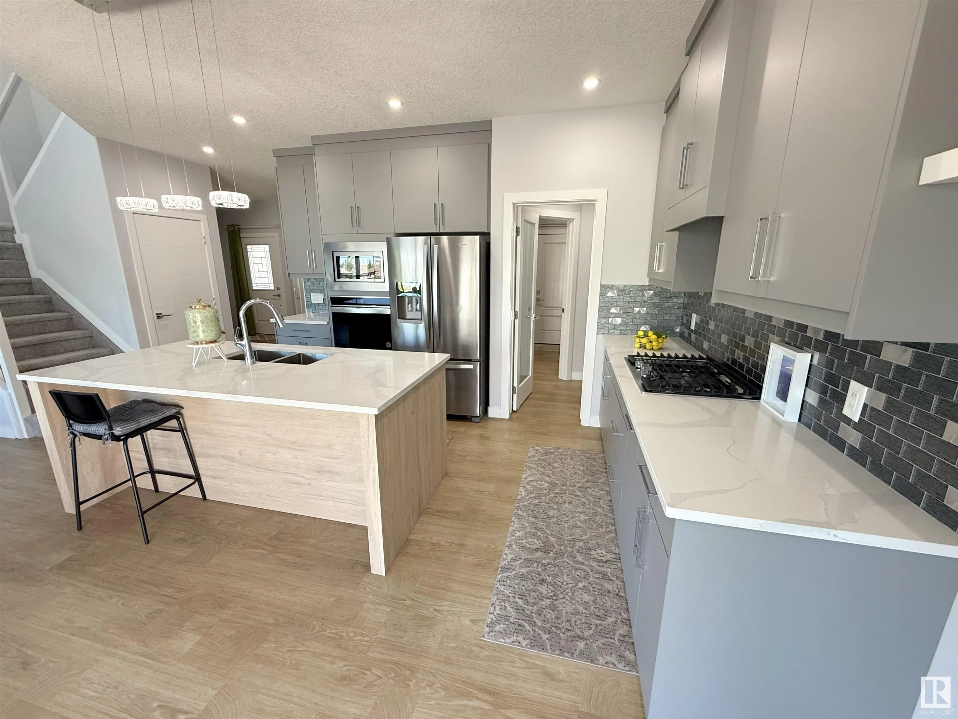 82 MEADOWLAND Way