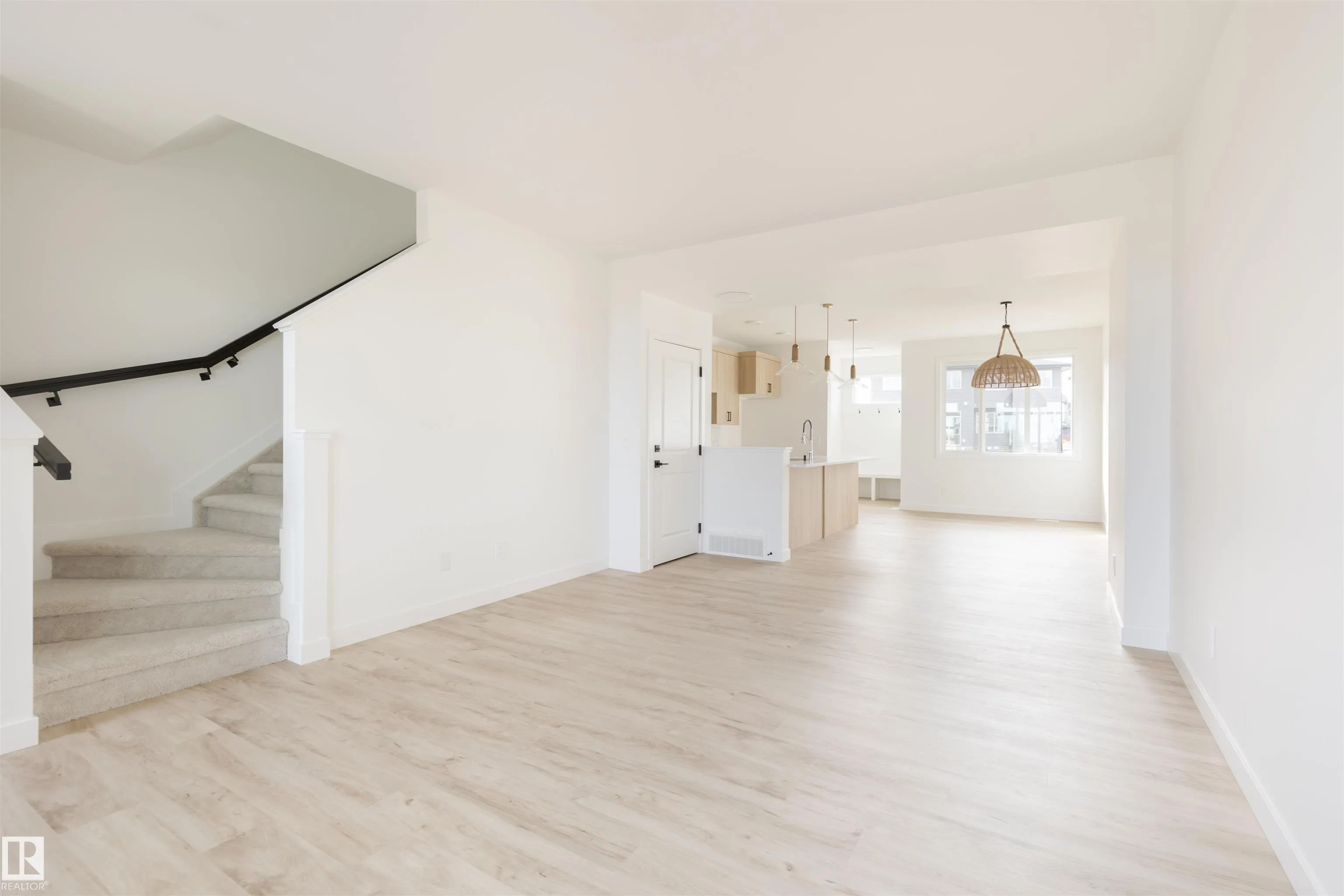 2140 Crossbill Lane