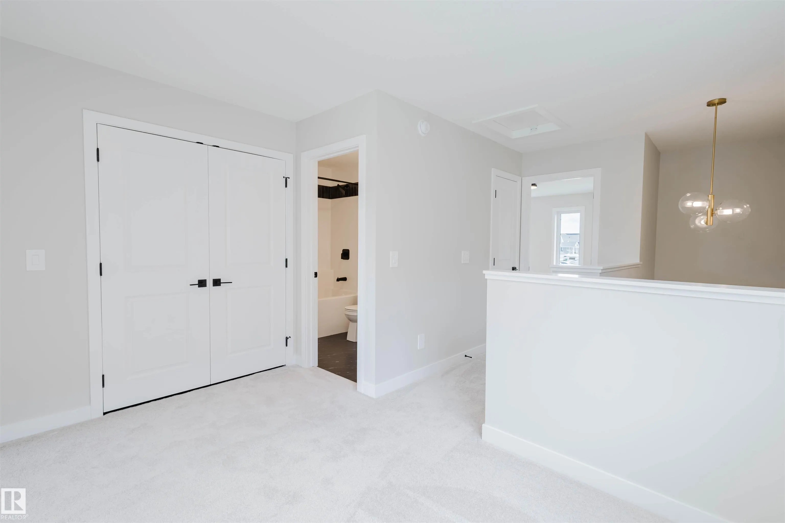 2146 Crossbill Lane