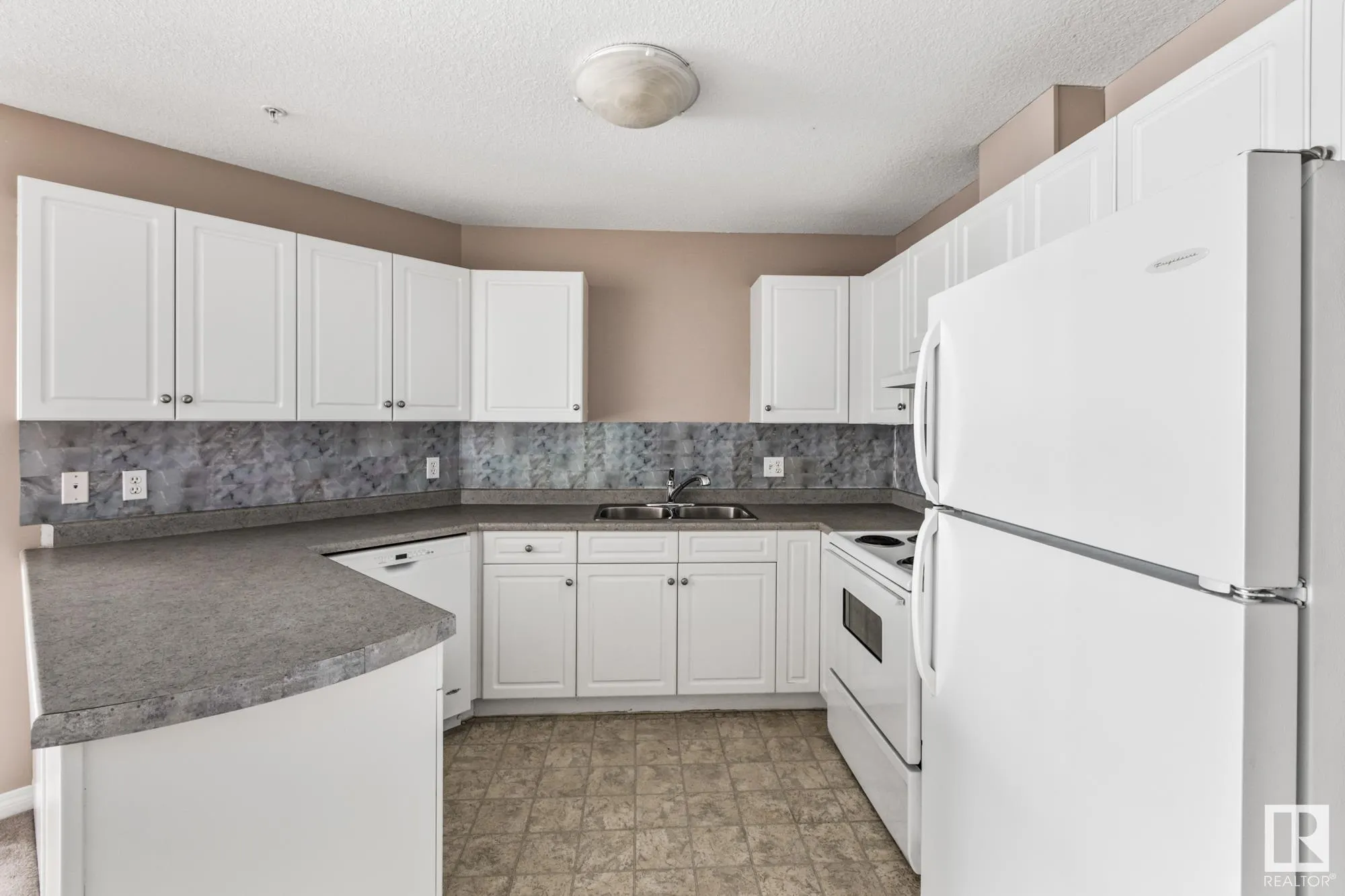 9930 100 Avenue