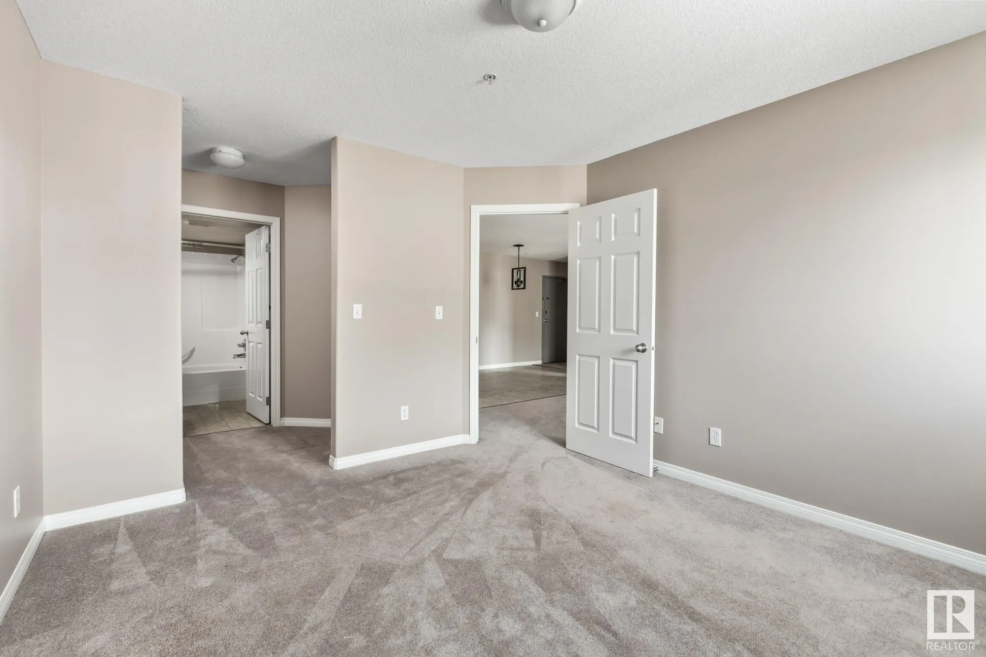 9930 100 Avenue