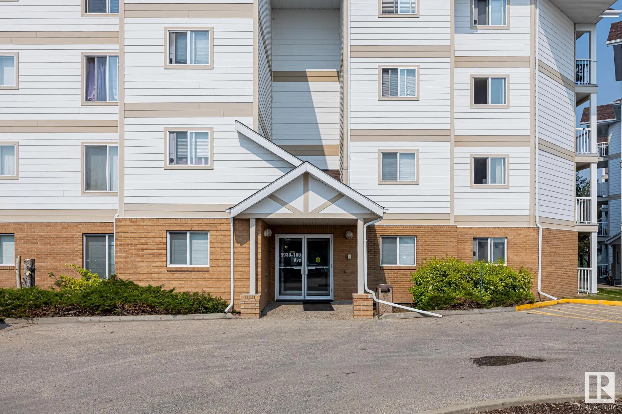 9930 100 Avenue