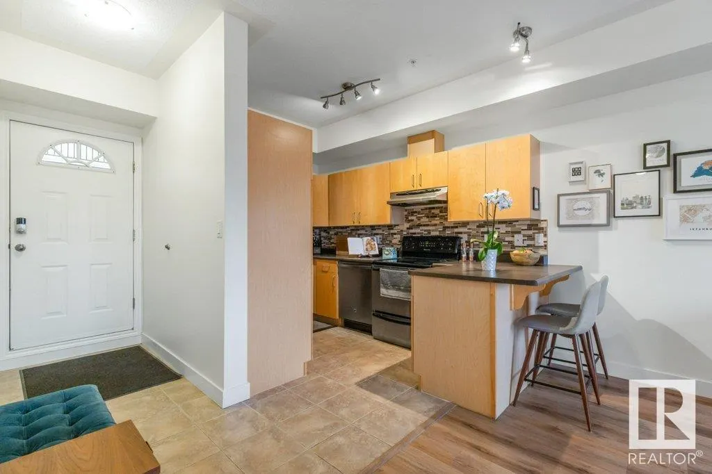 10606 102 Avenue
