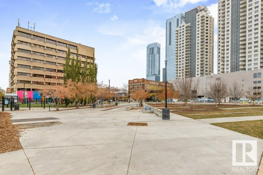 10606 102 Avenue