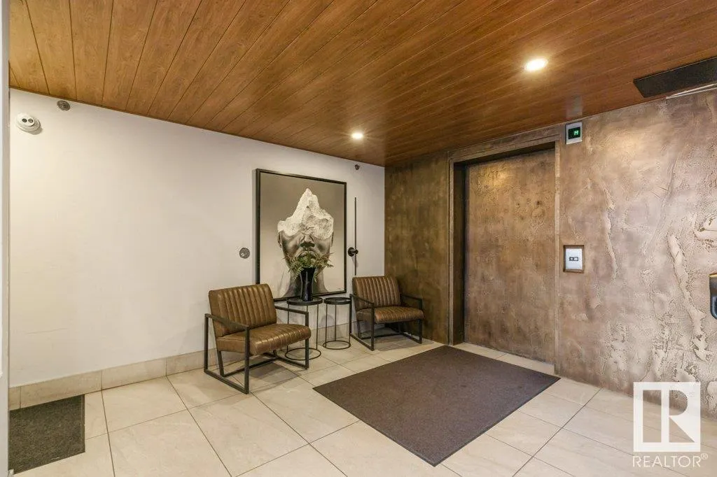 10606 102 Avenue