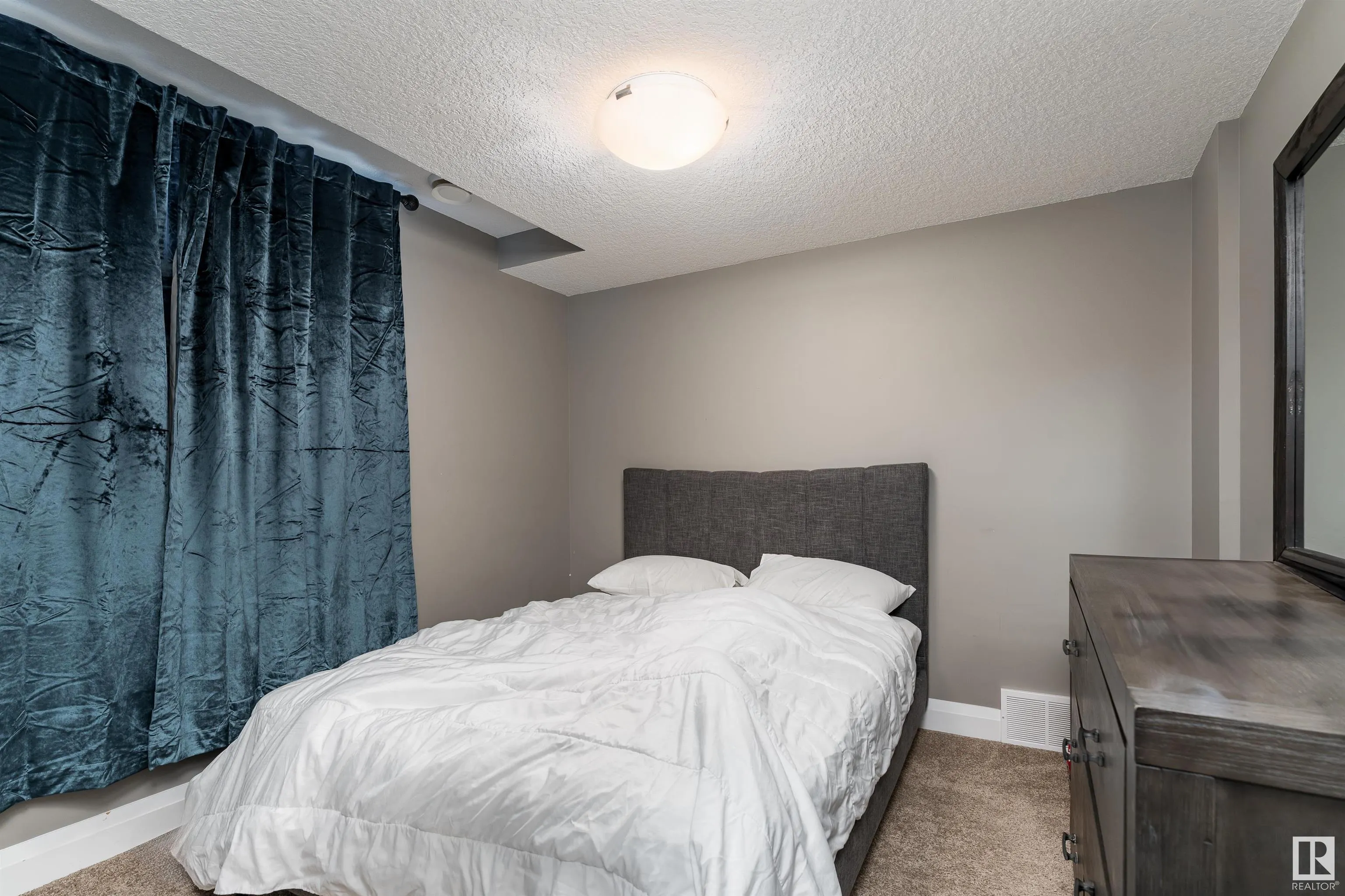 8438 CUSHING Court