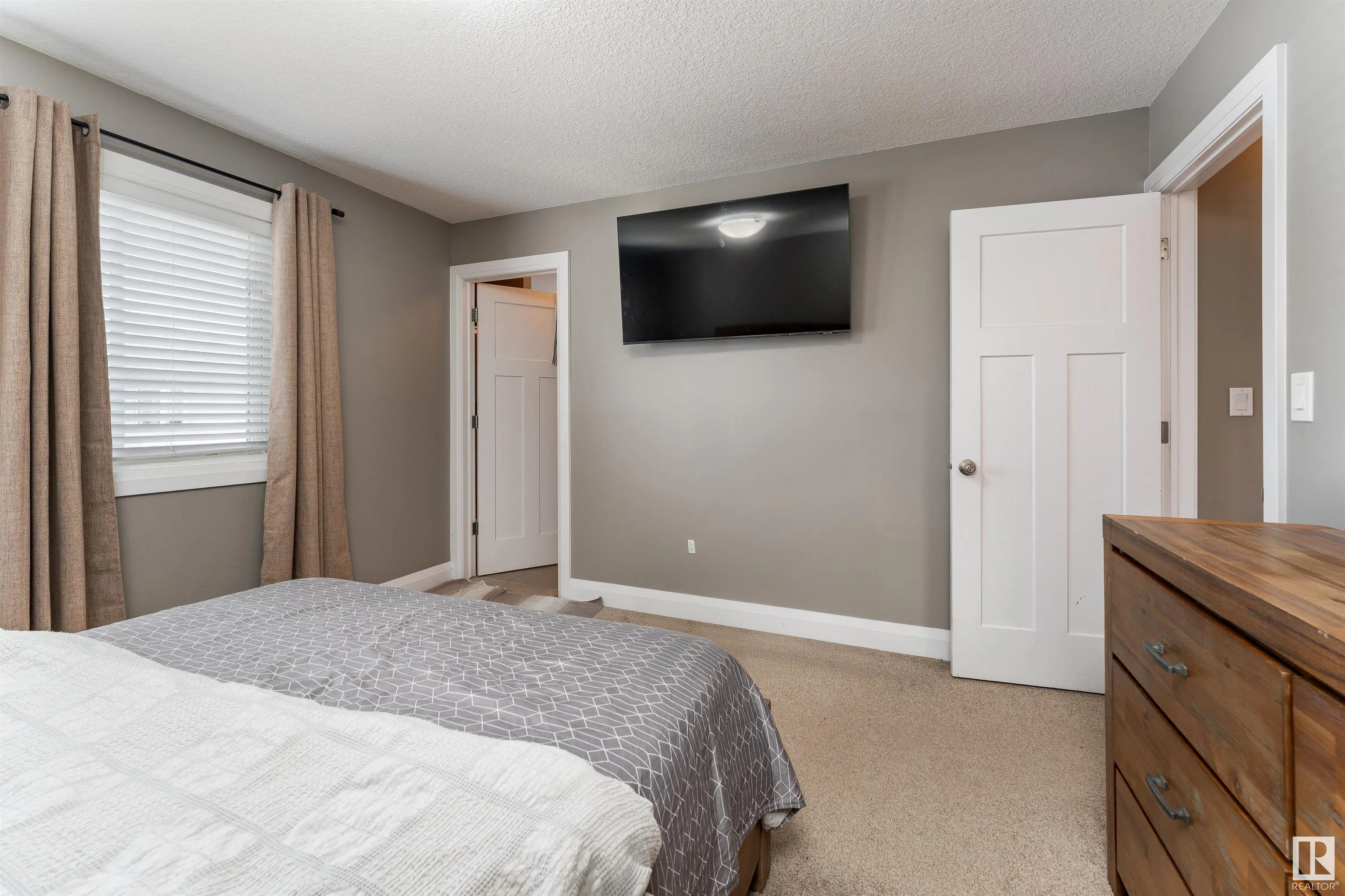 8438 CUSHING Court