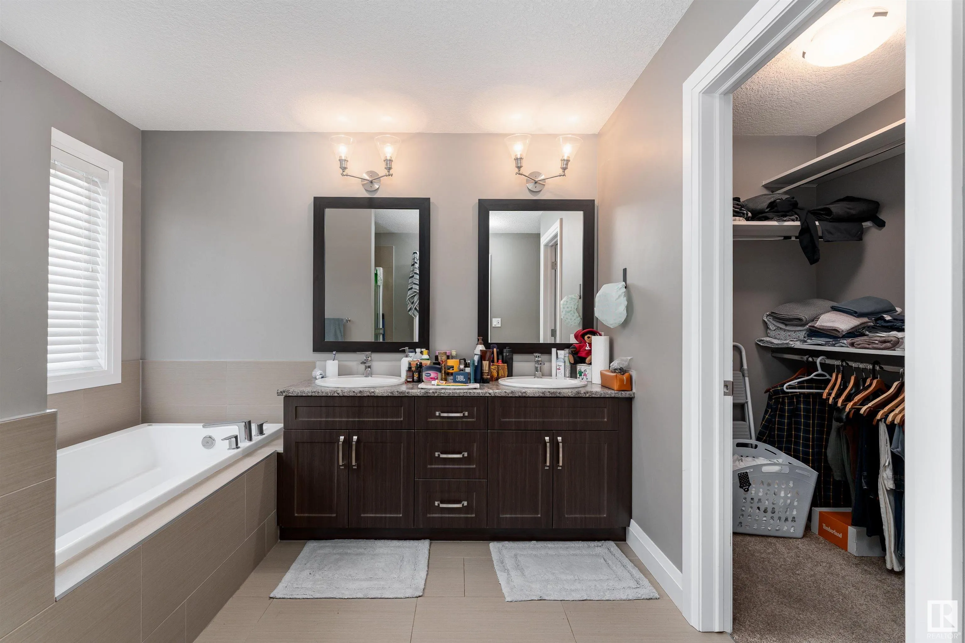 8438 CUSHING Court