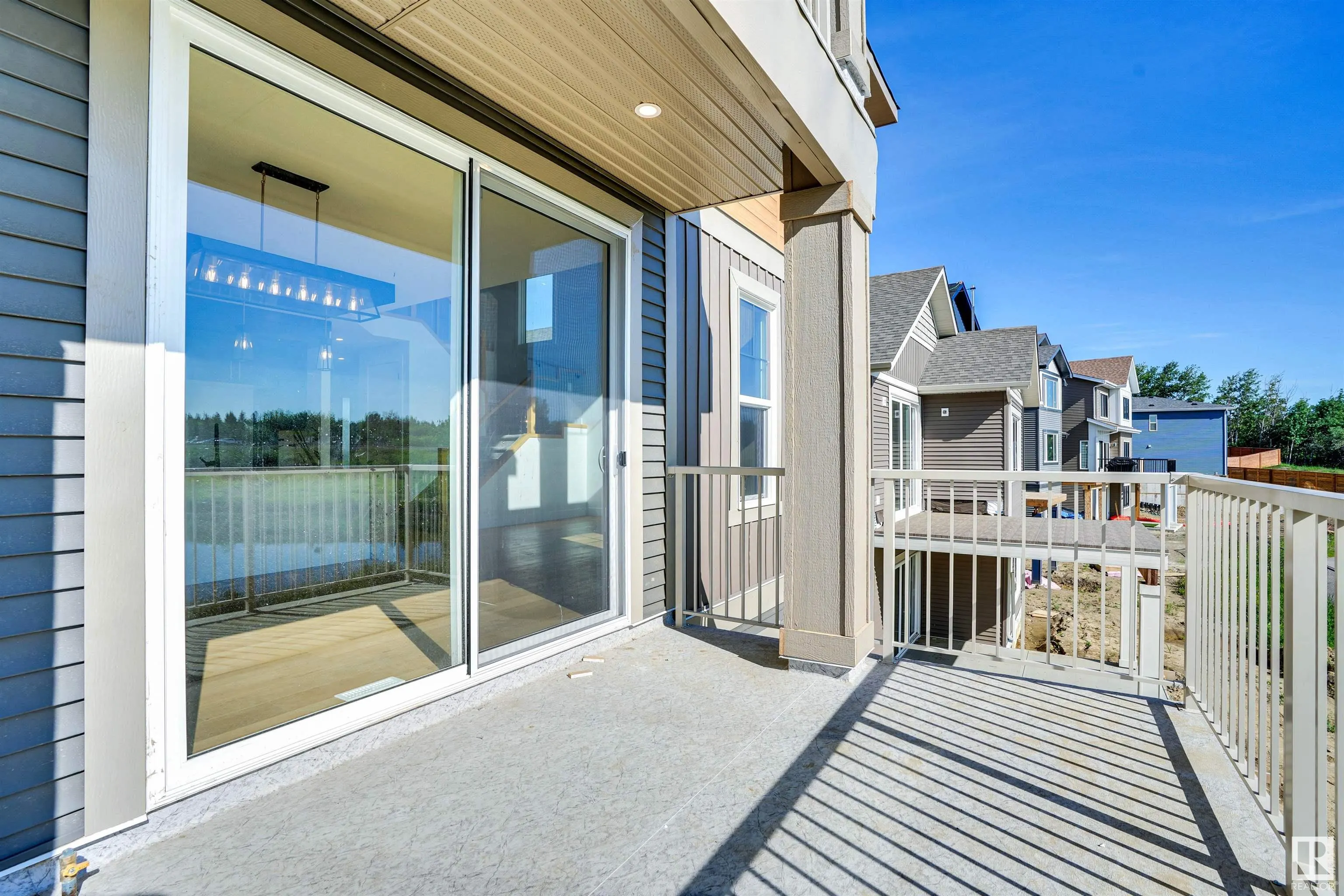 47 ROSEWOOD Way