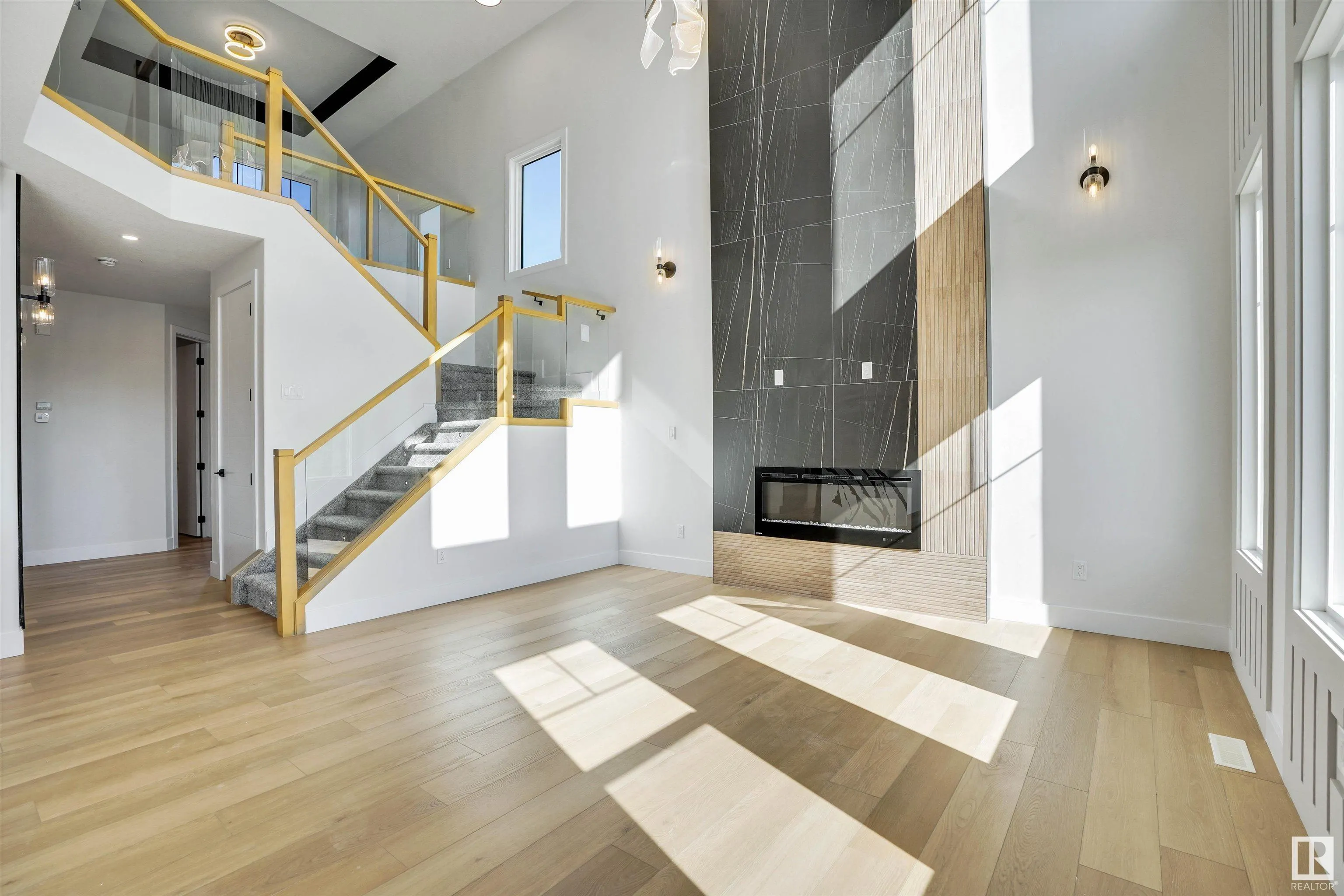 47 ROSEWOOD Way