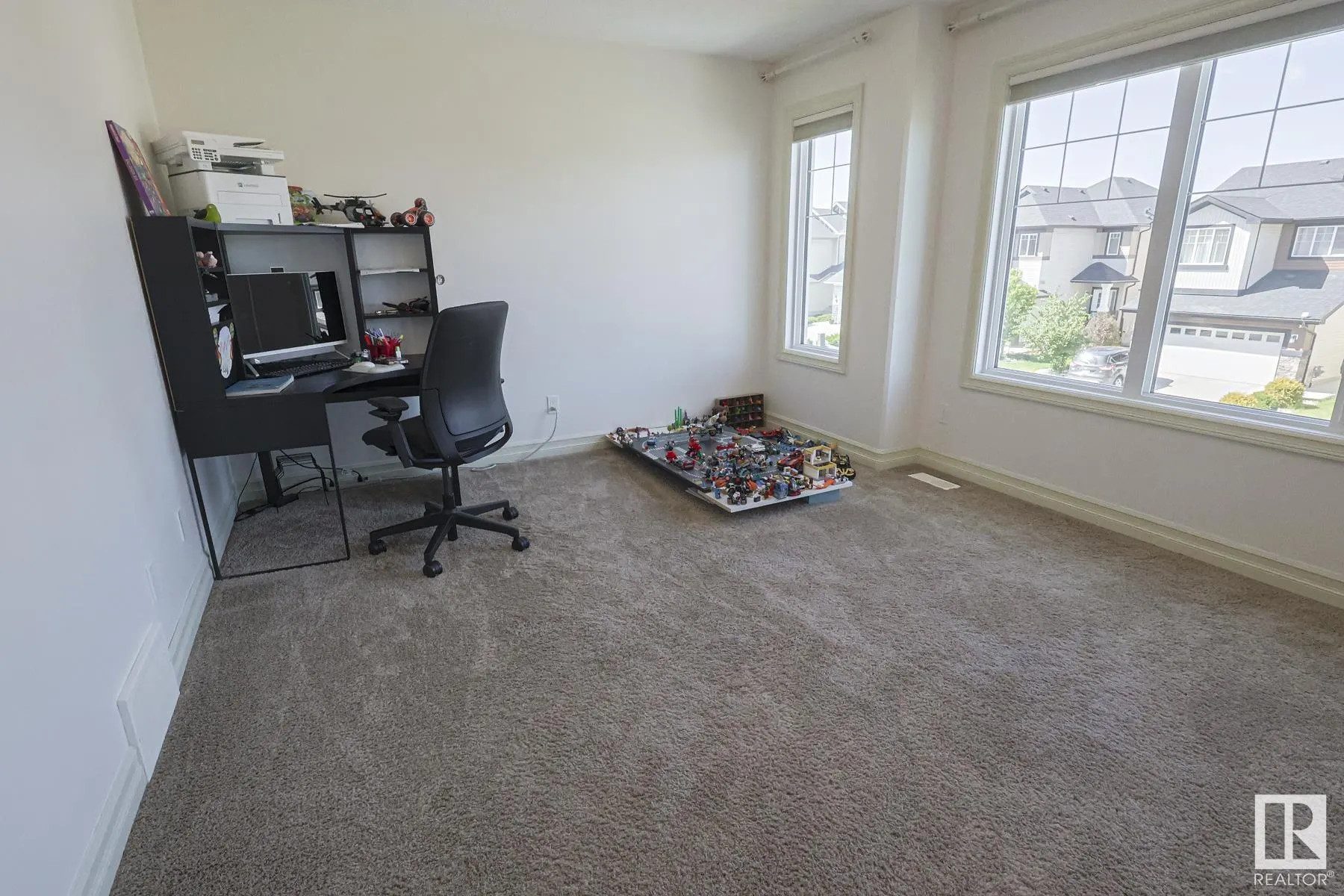 3247 ABBOTT Crescent