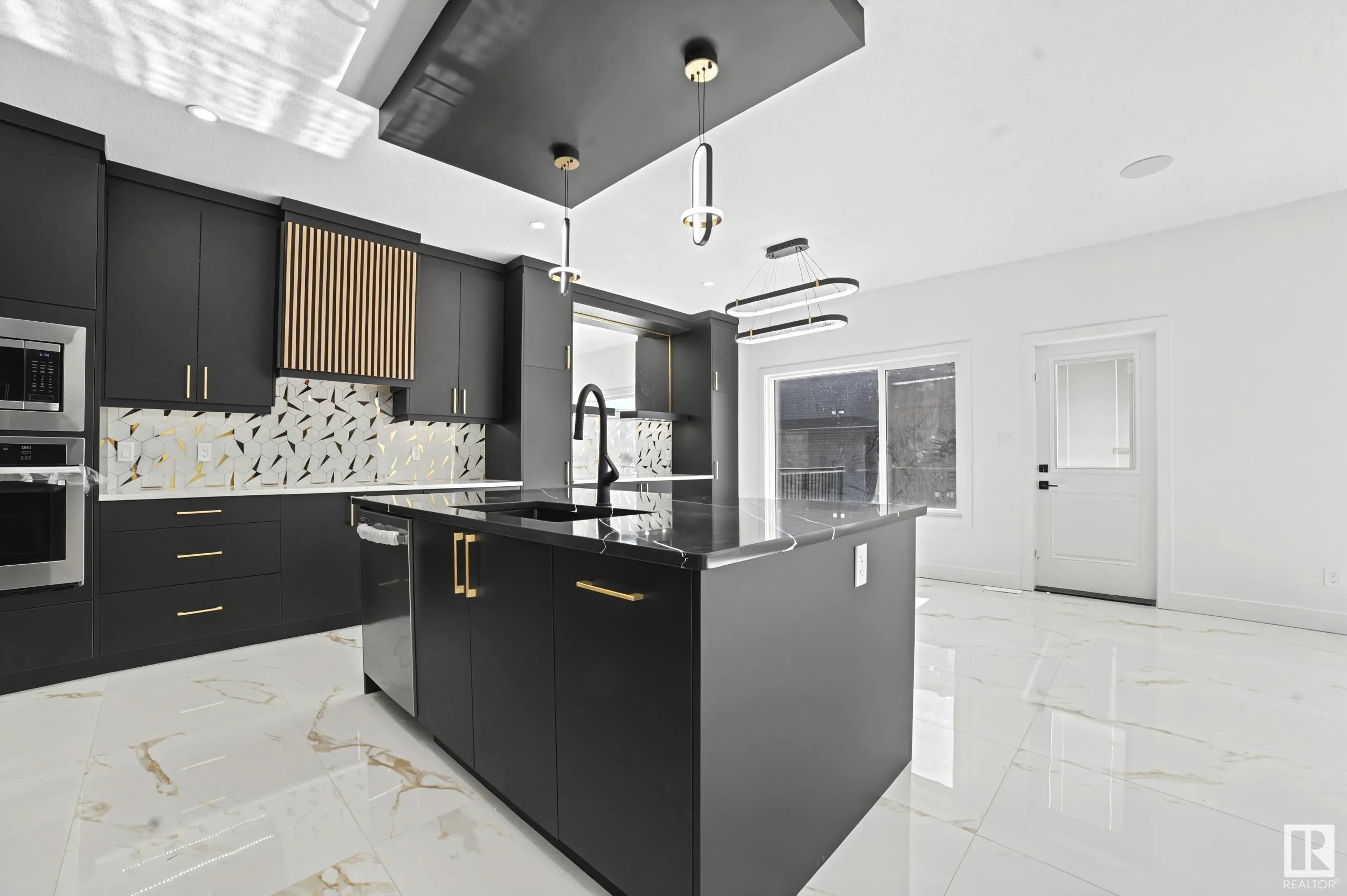106 Eldridge Point(e)