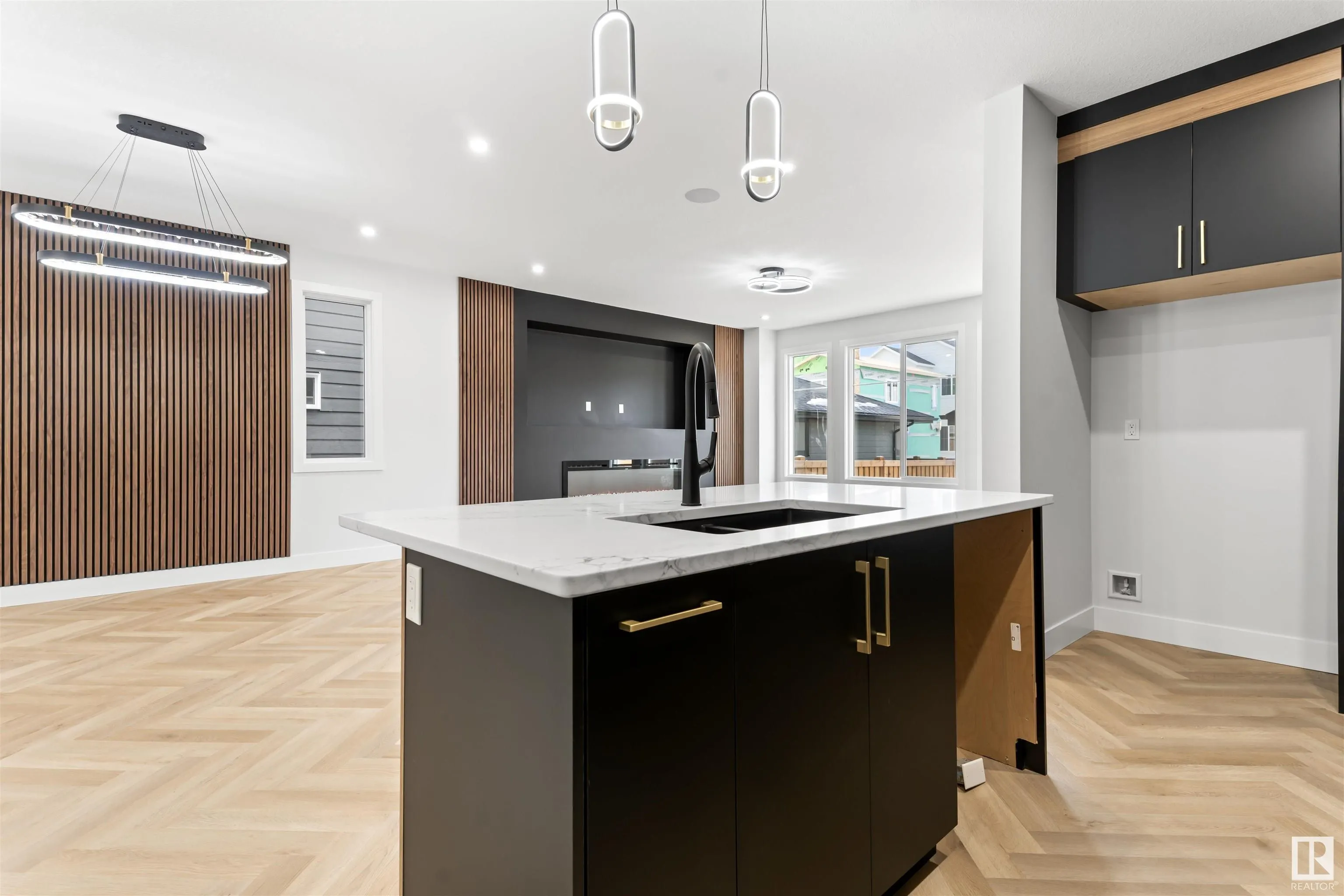 340 ROBERTS Wynd
