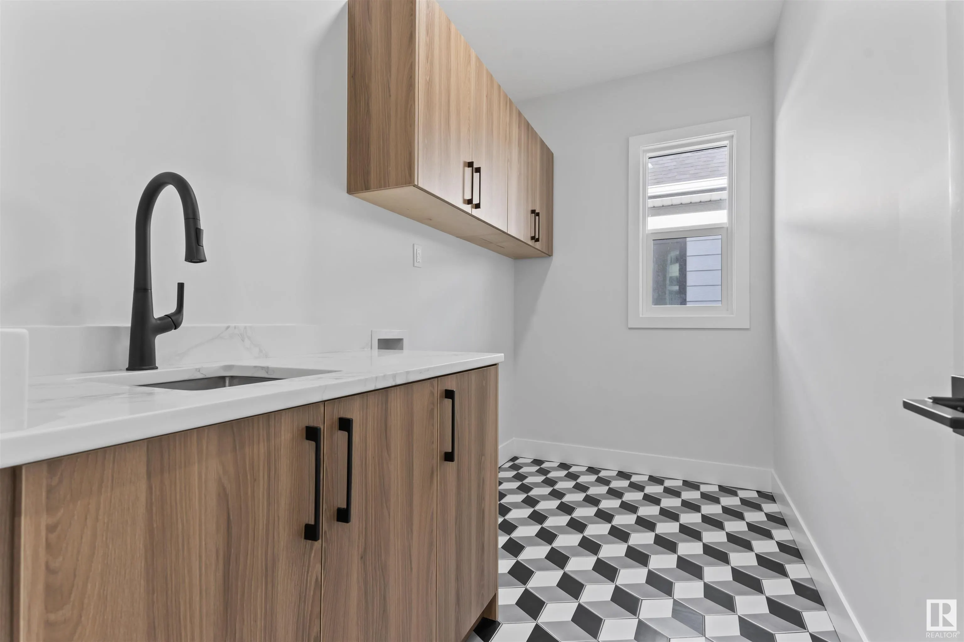 340 ROBERTS Wynd