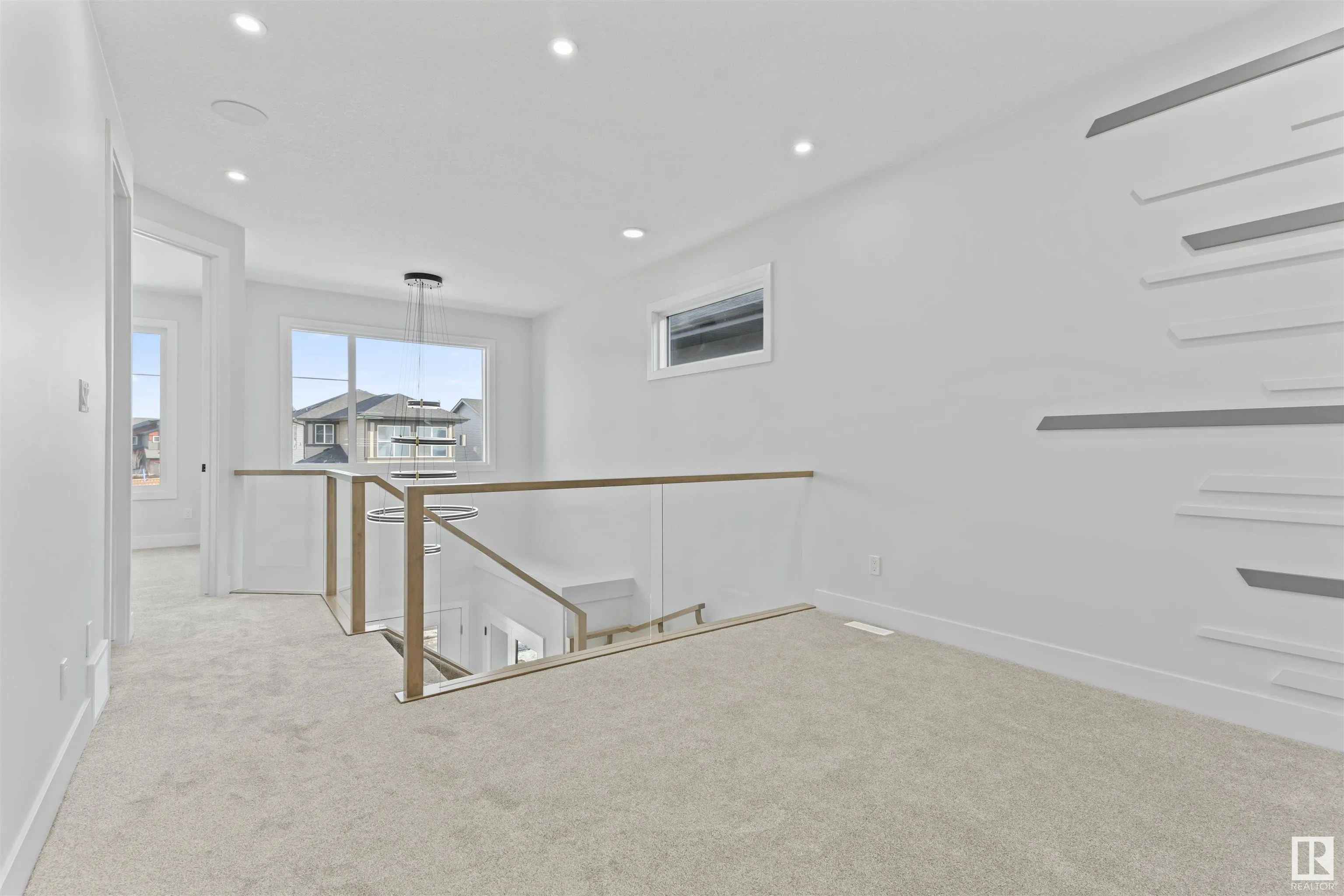 340 ROBERTS Wynd