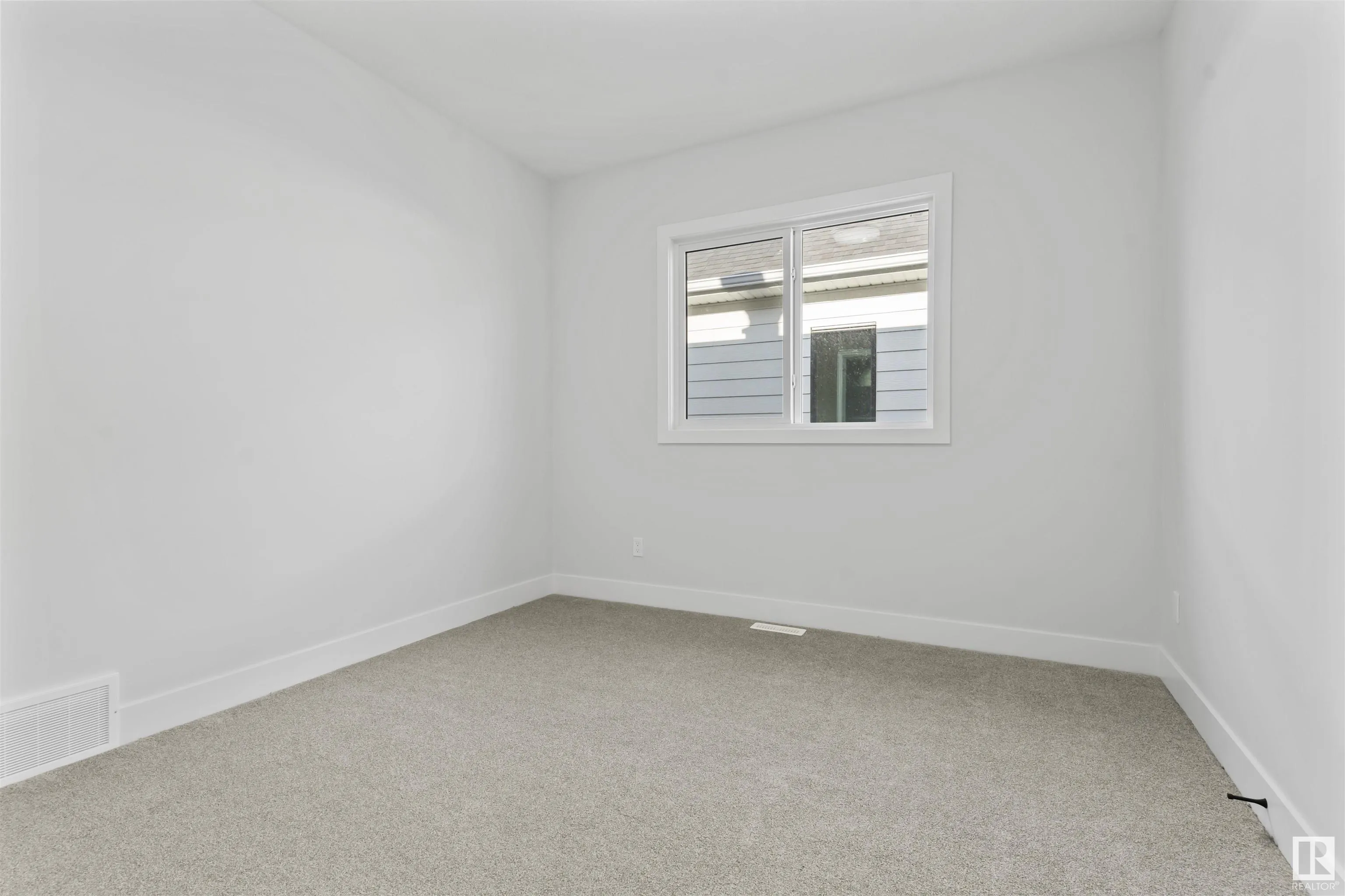 340 ROBERTS Wynd