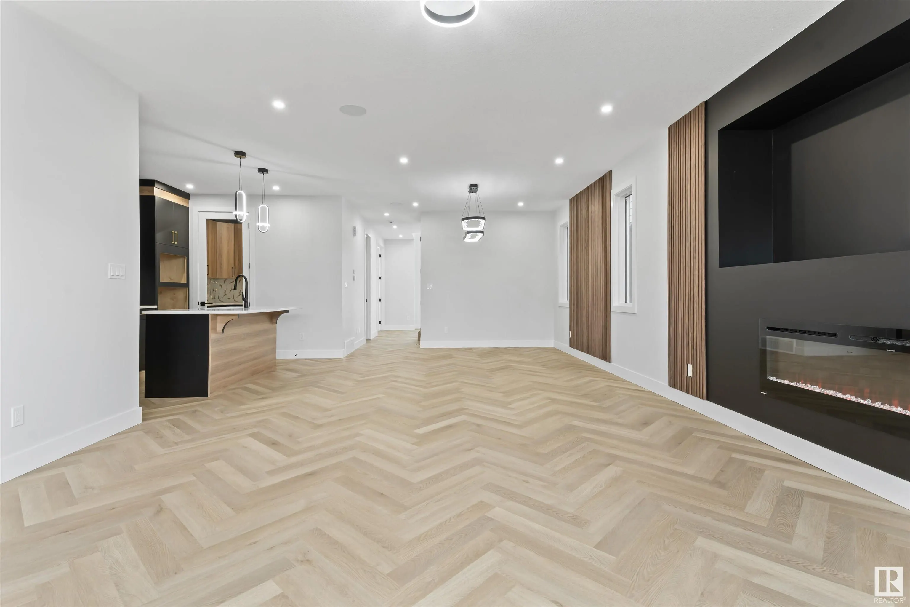 340 ROBERTS Wynd