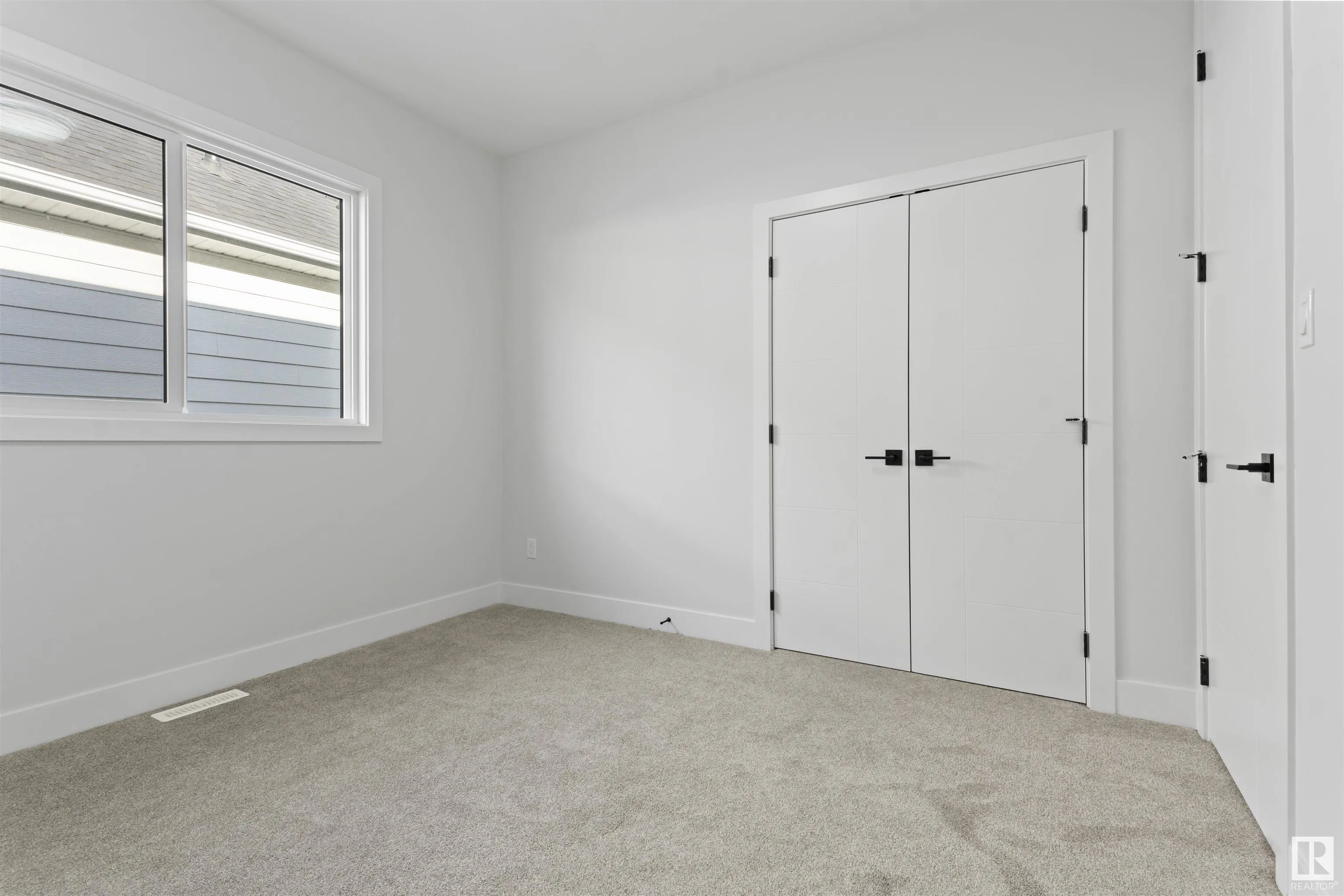 340 ROBERTS Wynd