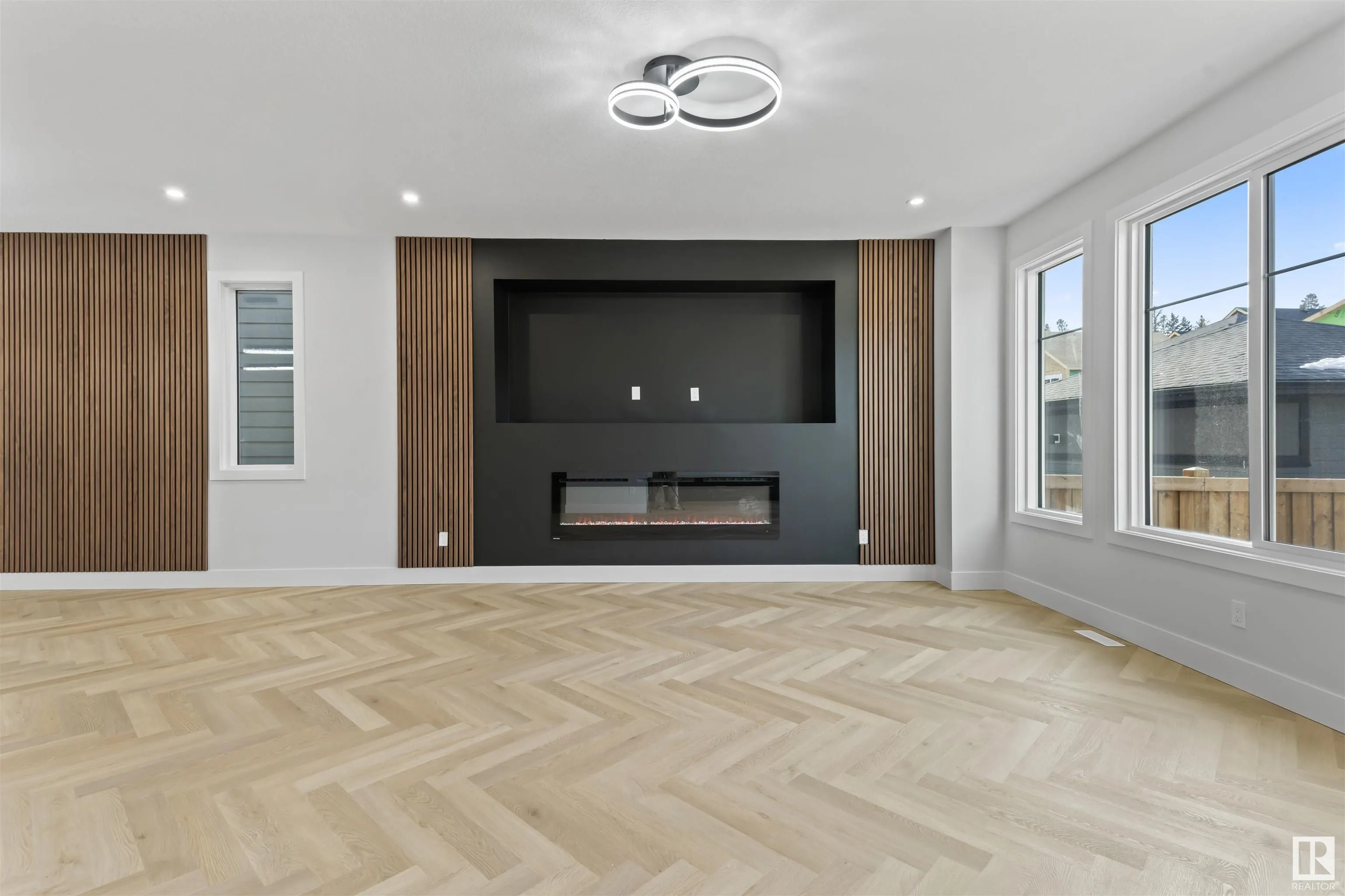 340 ROBERTS Wynd