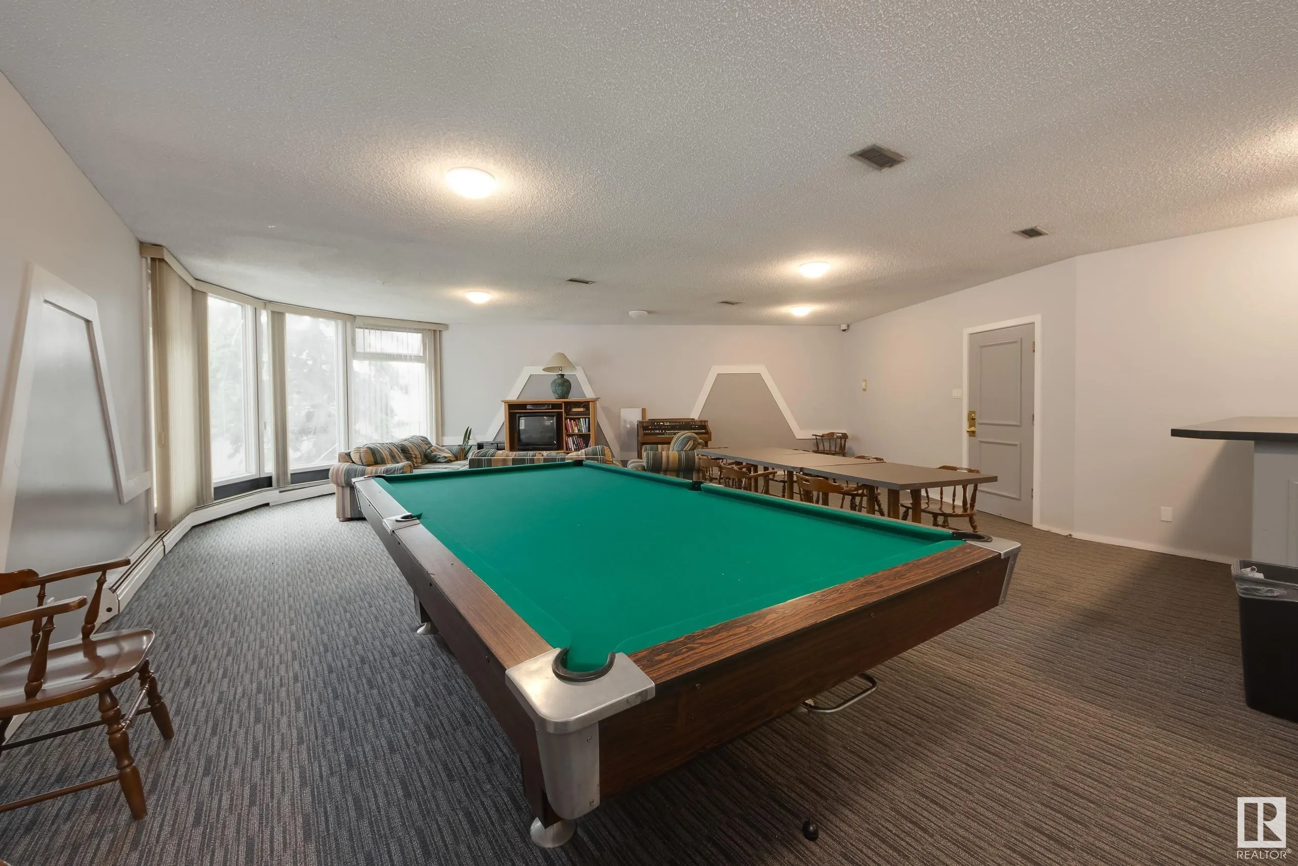 5125 RIVERBEND Road