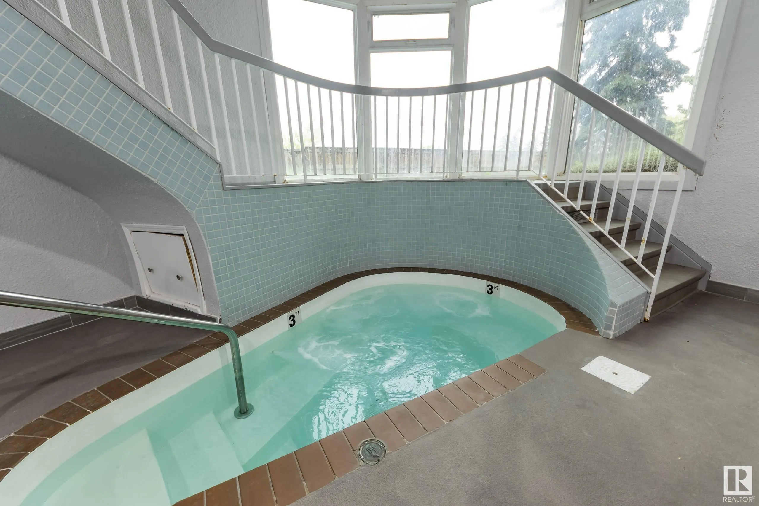 5125 RIVERBEND Road