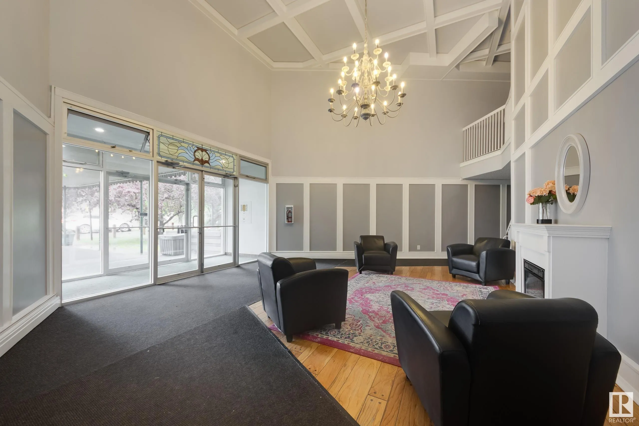 5125 RIVERBEND Road