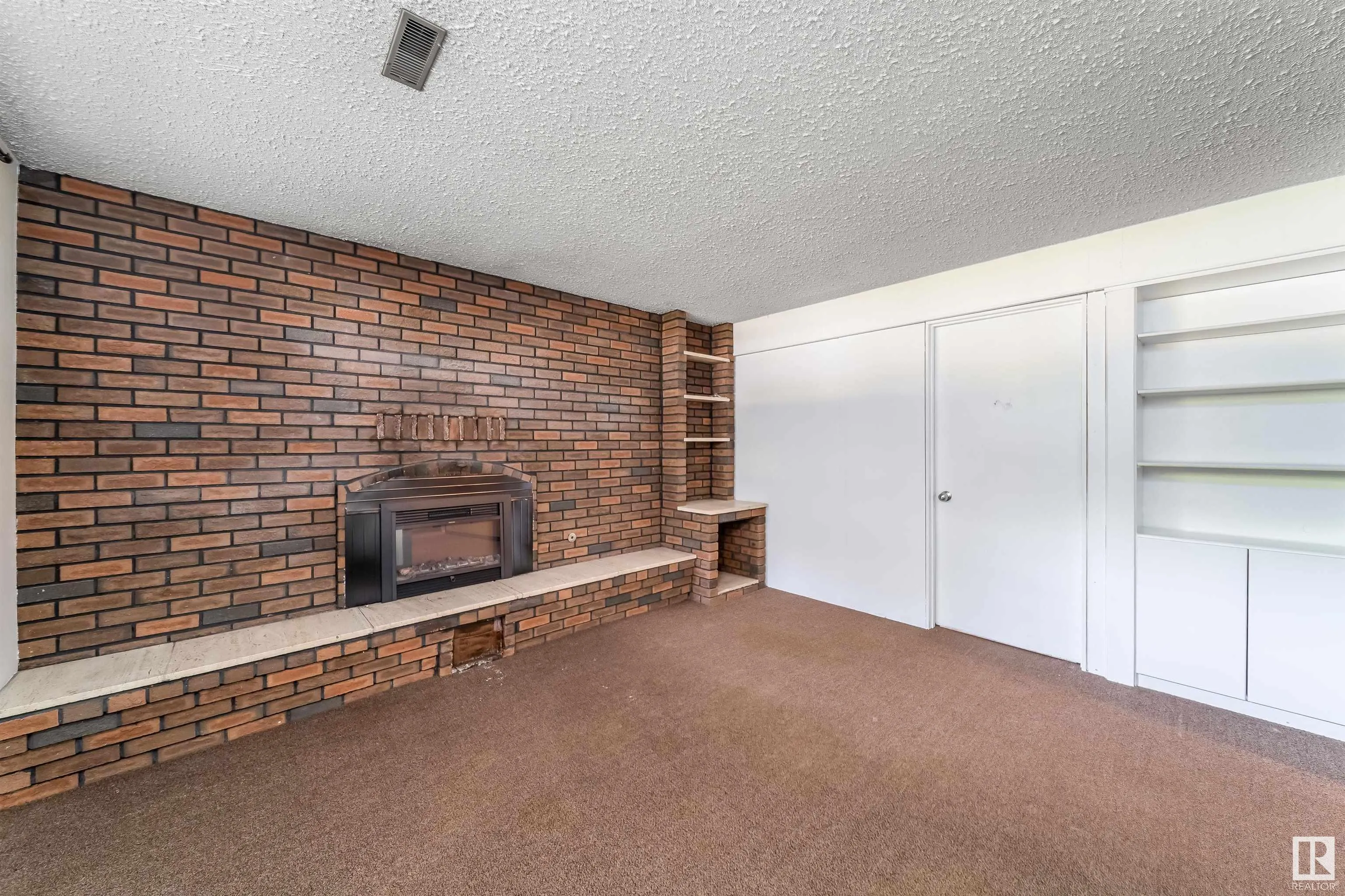 19 ASH Place