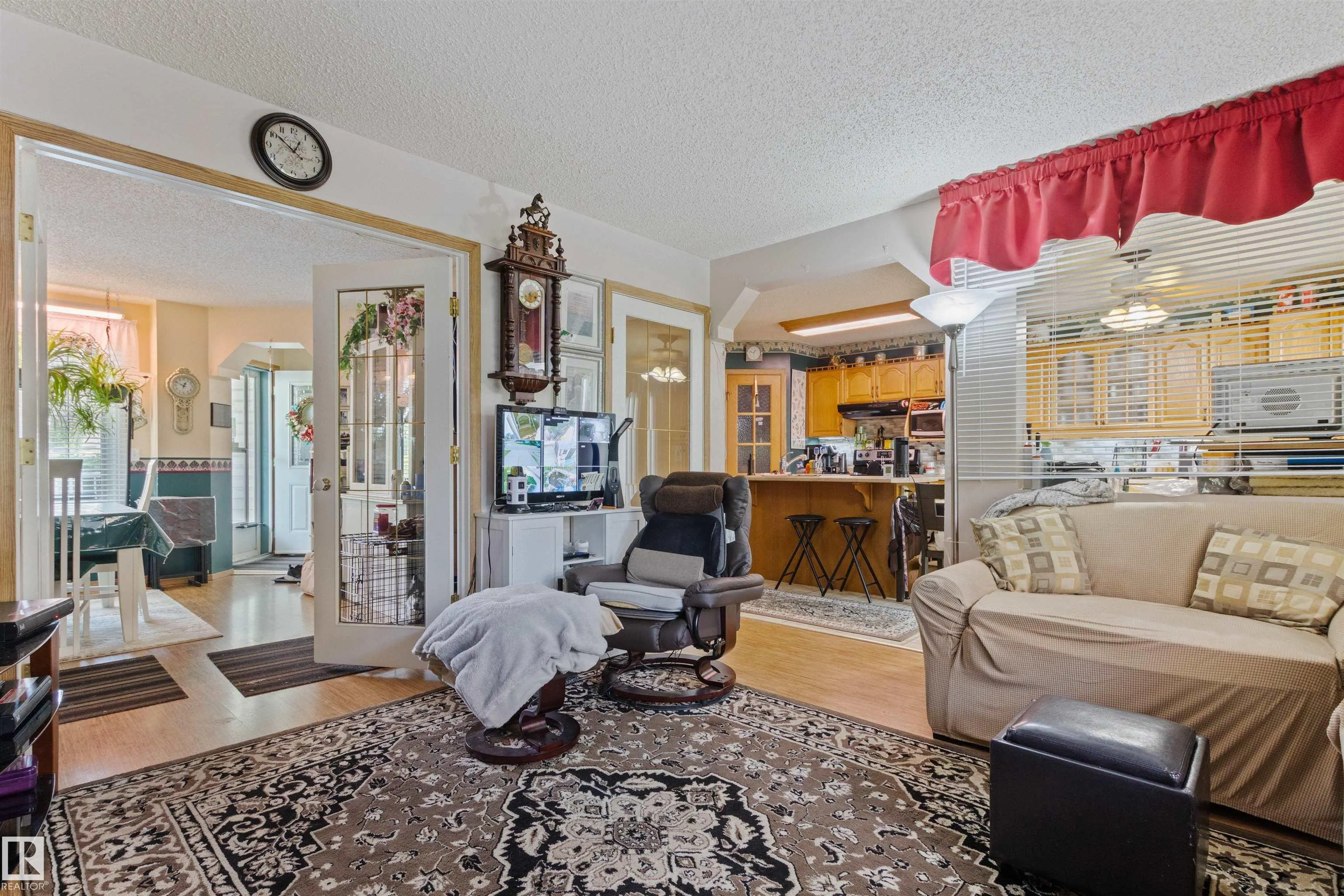 13 ABERDEEN Crescent