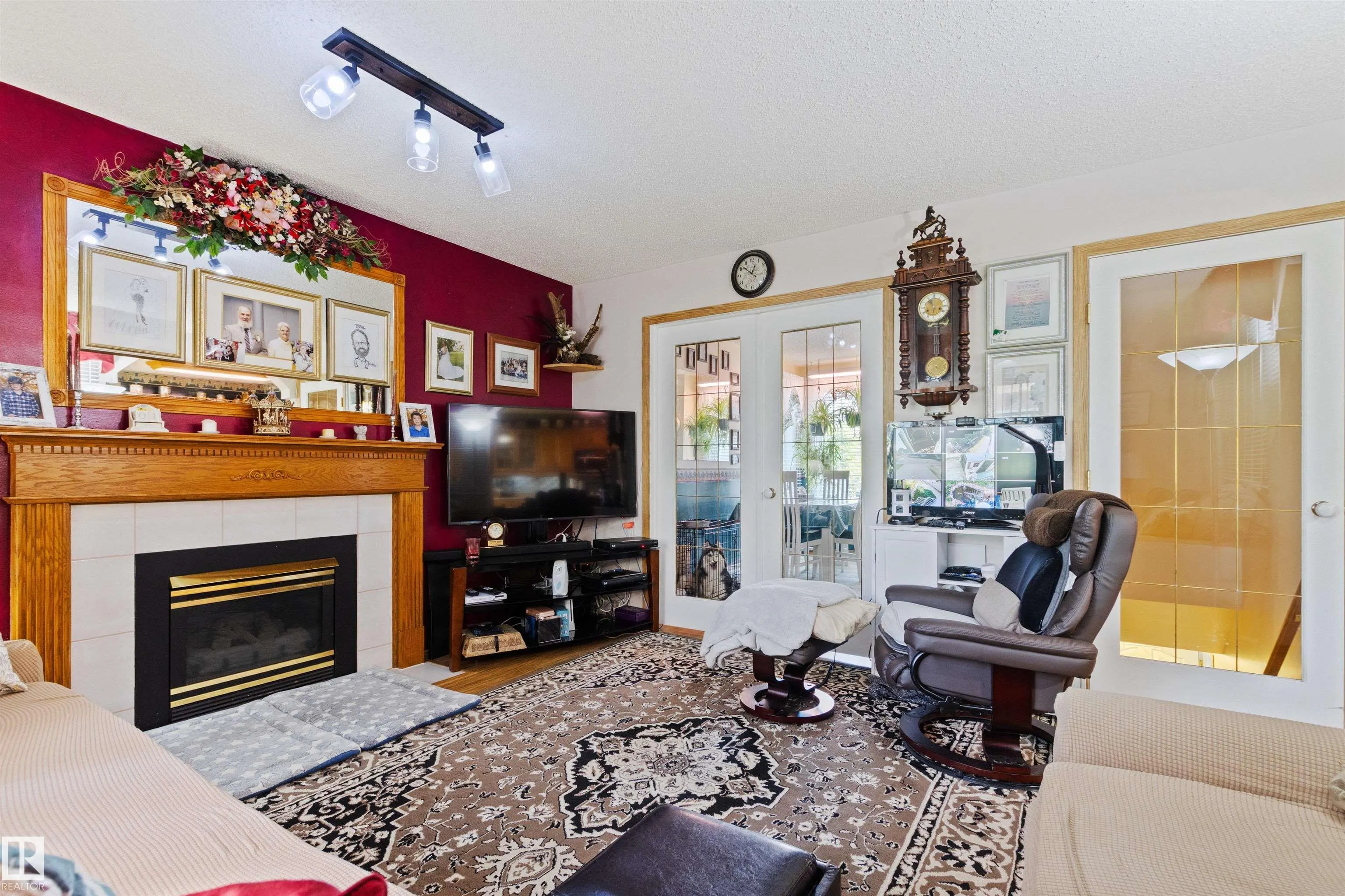 13 ABERDEEN Crescent