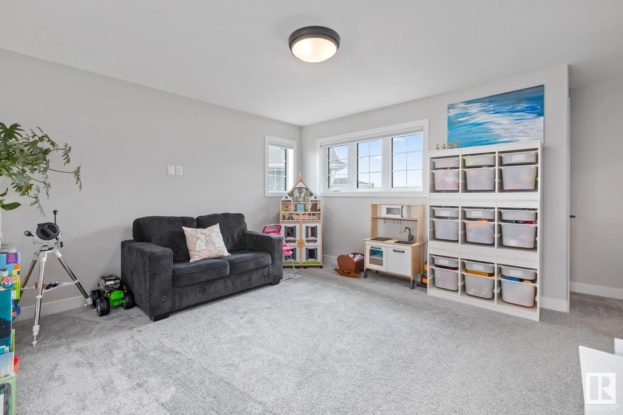 6811 Knox Loop