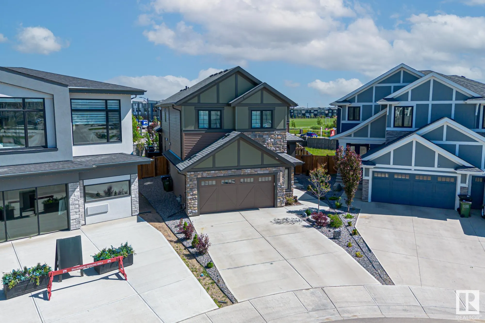 6811 Knox Loop