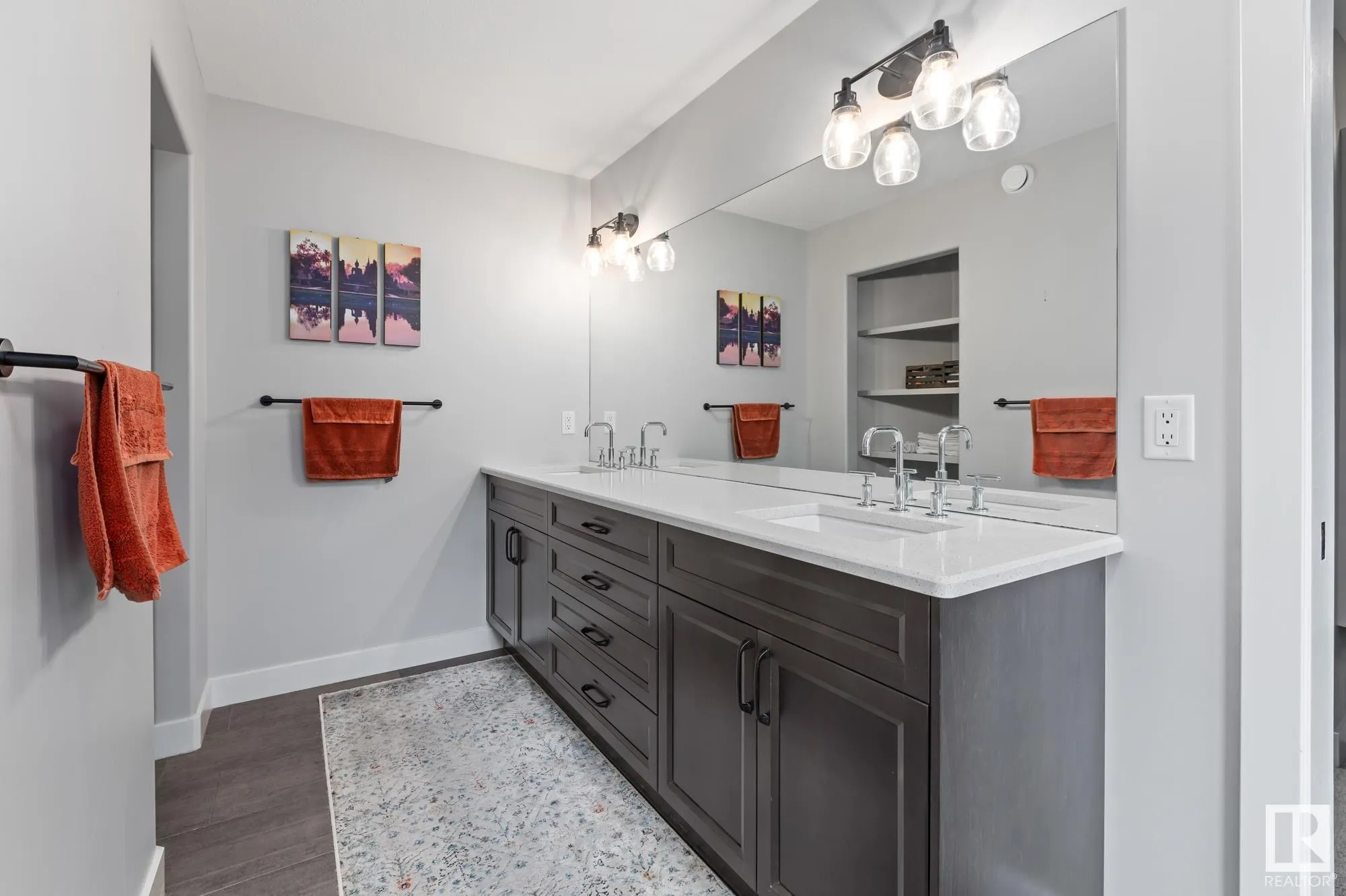 6811 Knox Loop