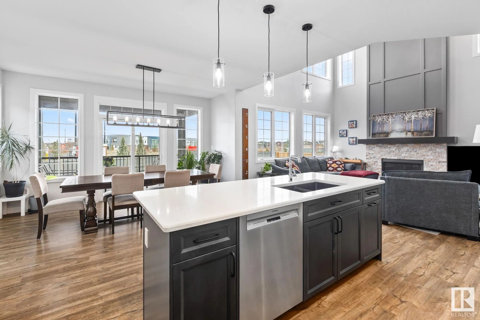 6811 Knox Loop