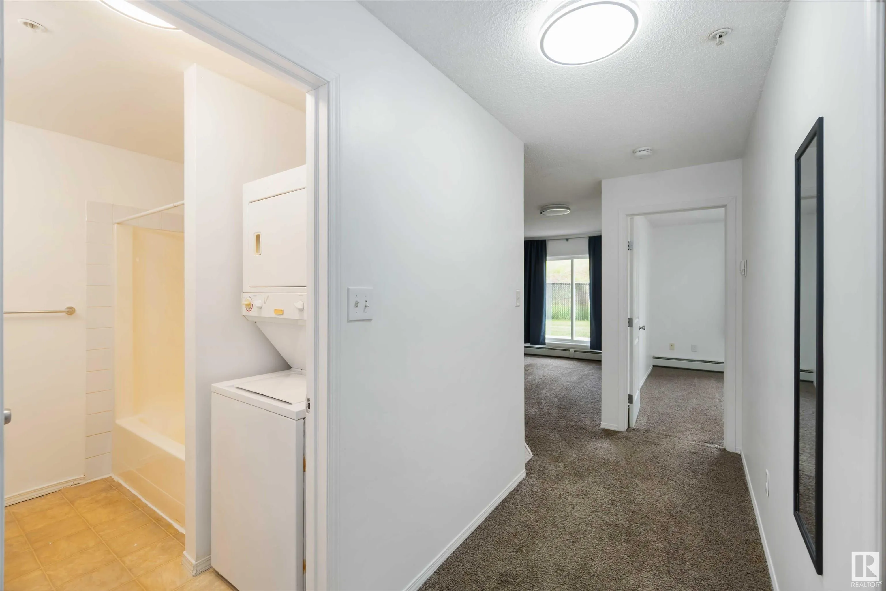 70 WOODSMERE Close