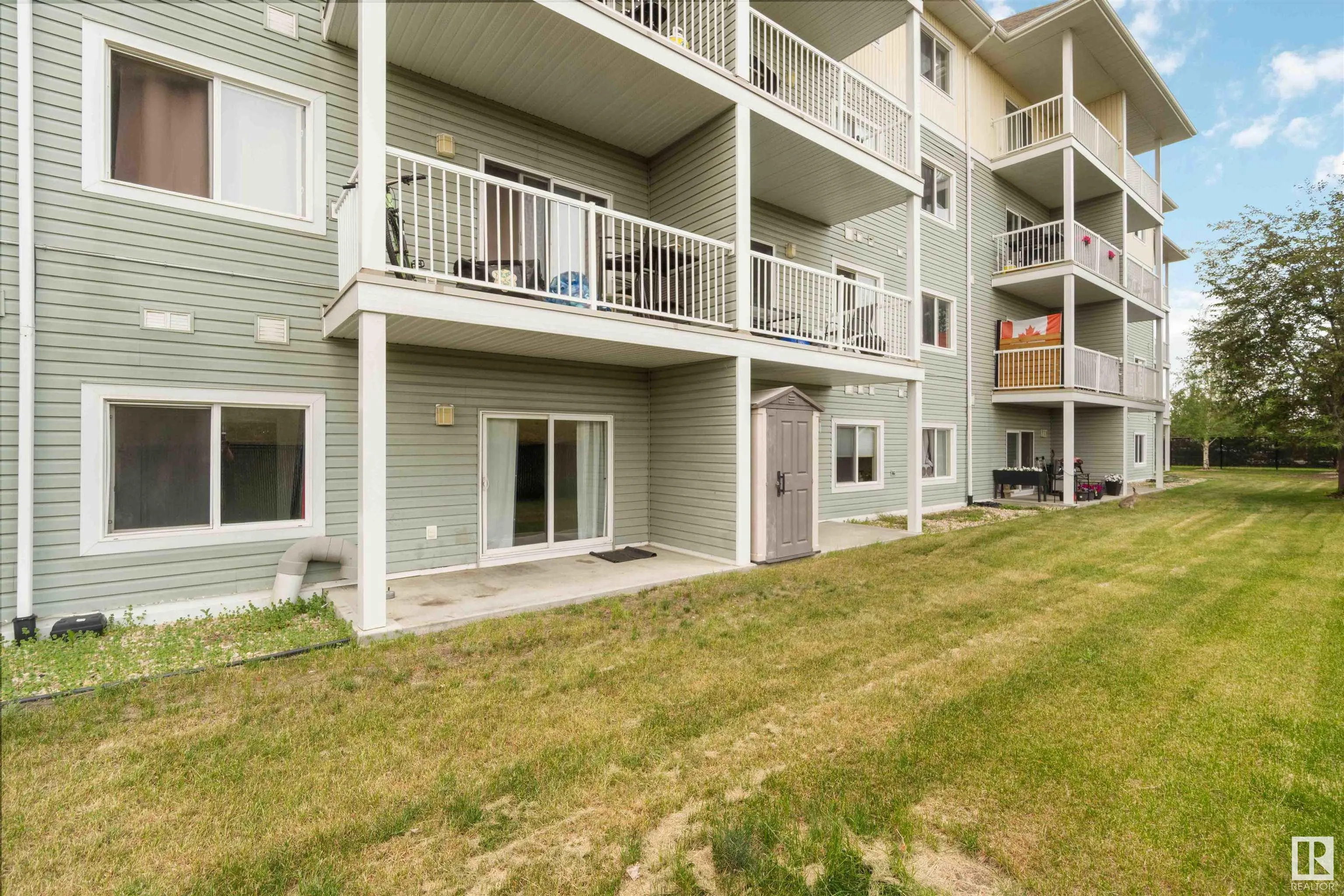 70 WOODSMERE Close