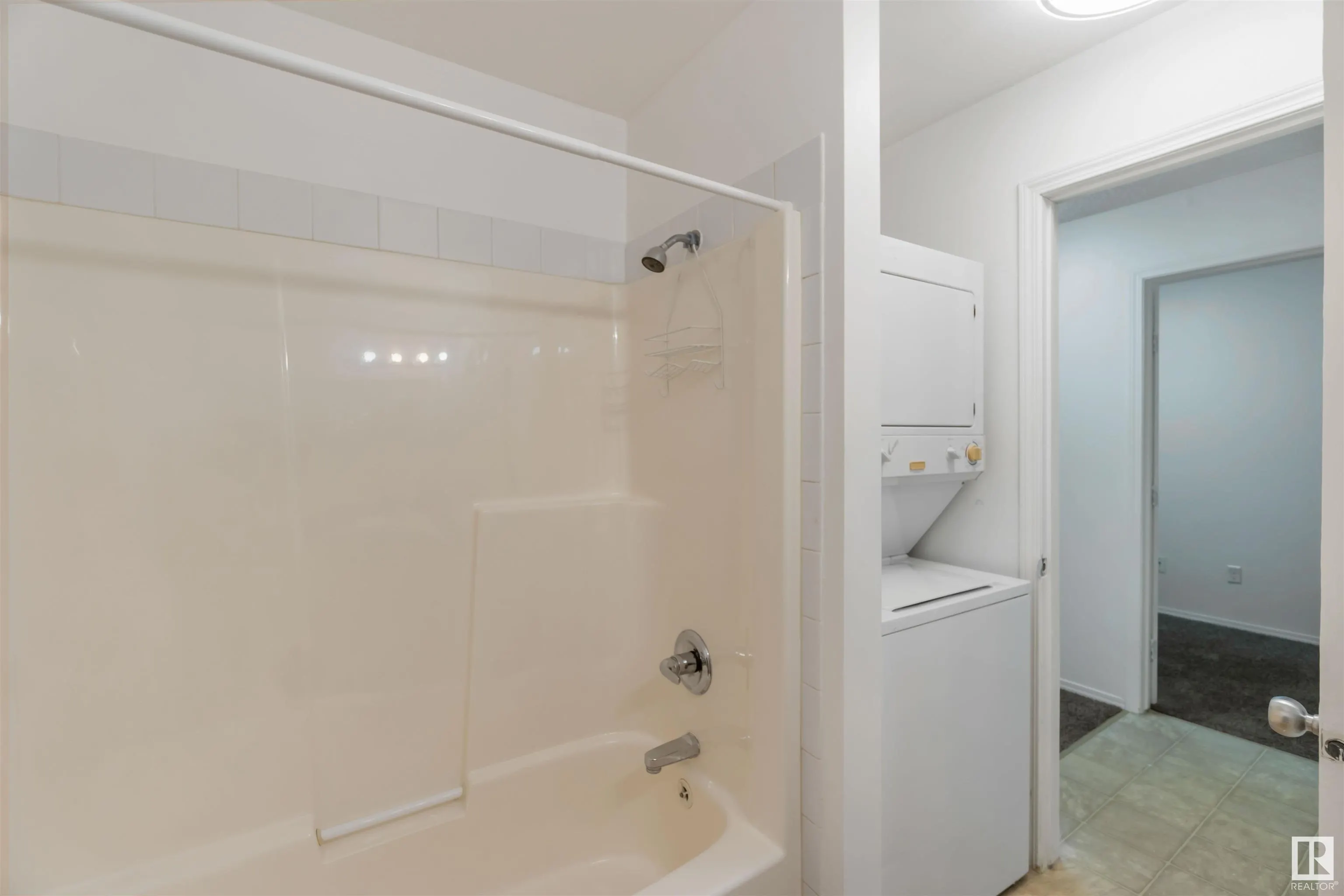70 WOODSMERE Close