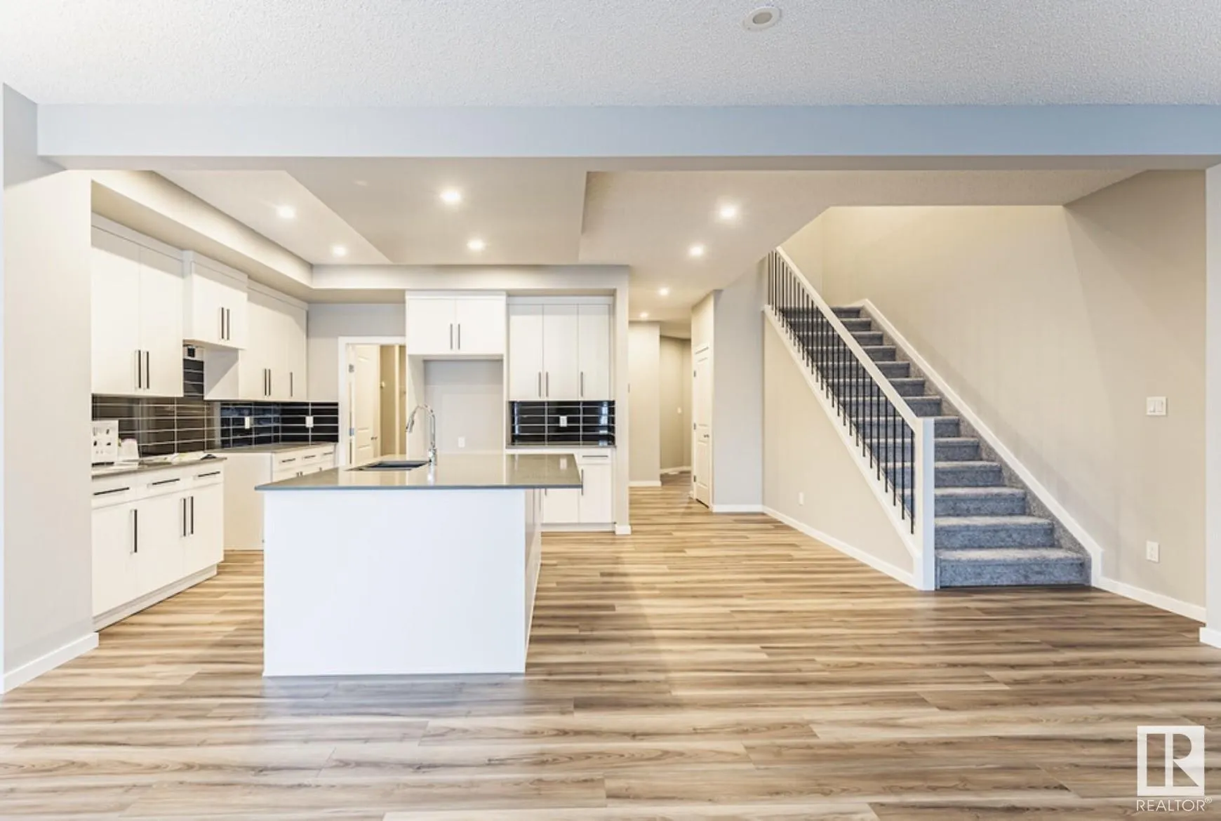 7321 CHIVERS Crescent