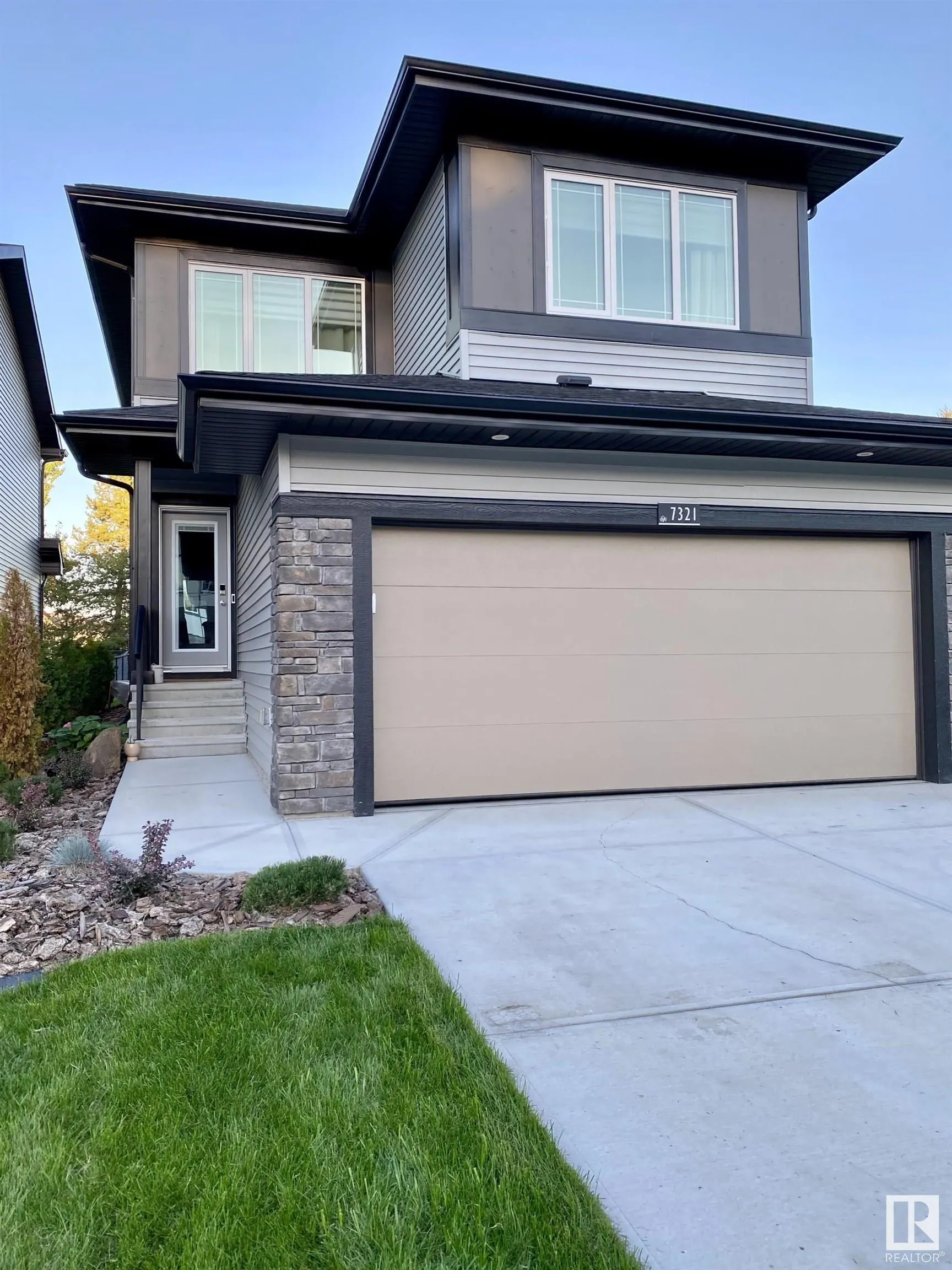 7321 CHIVERS Crescent