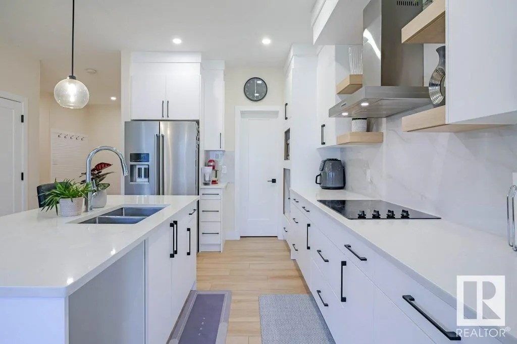 520 BLUFF Lane