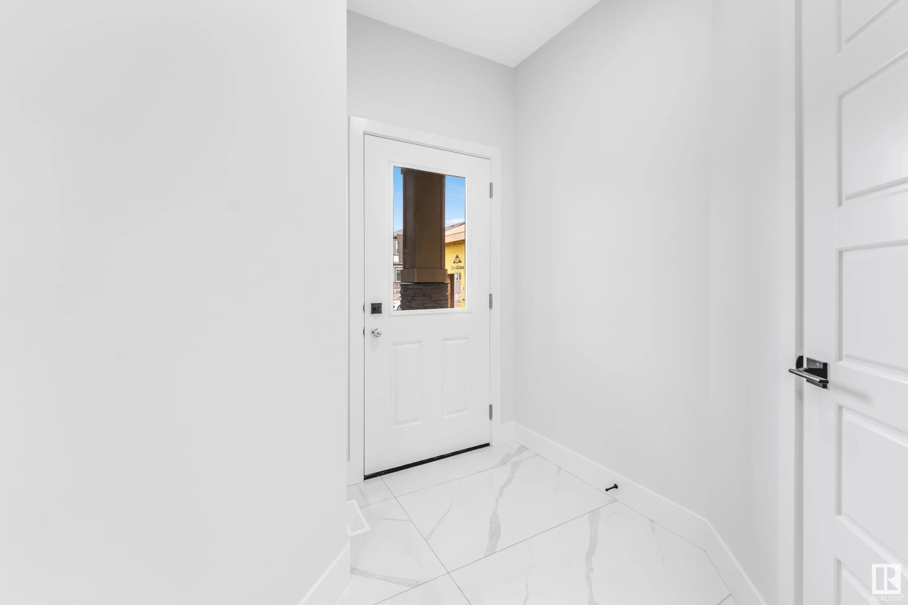 3523 42 Ave