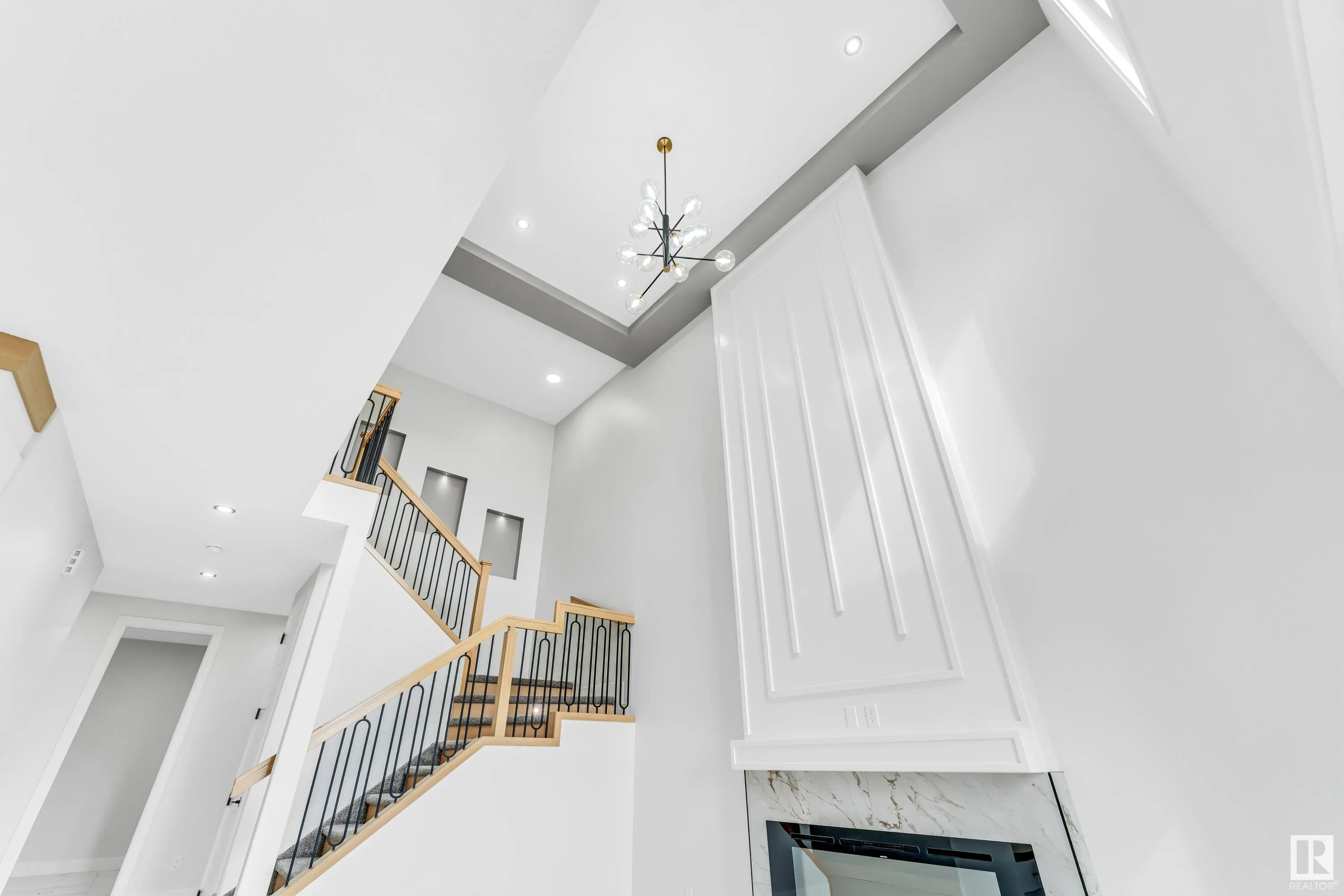 3523 42 Ave