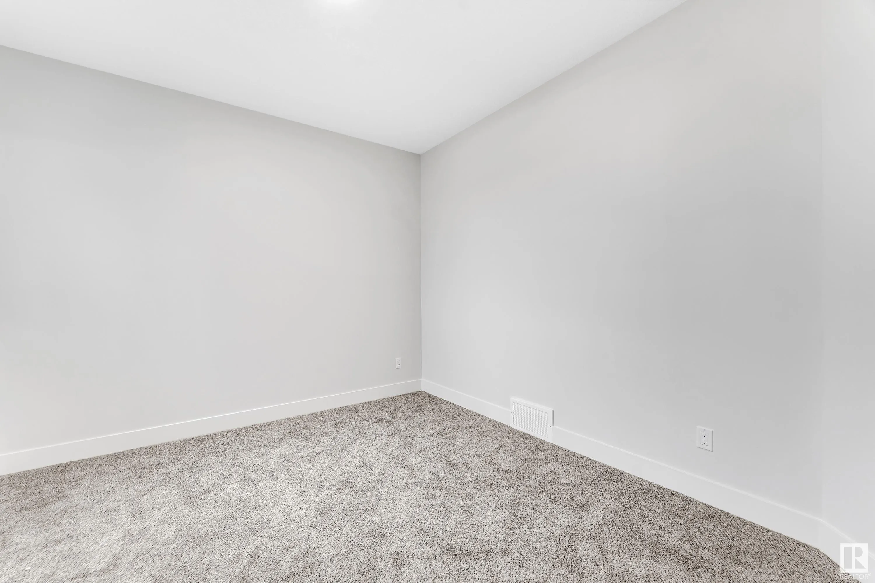 3523 42 Ave