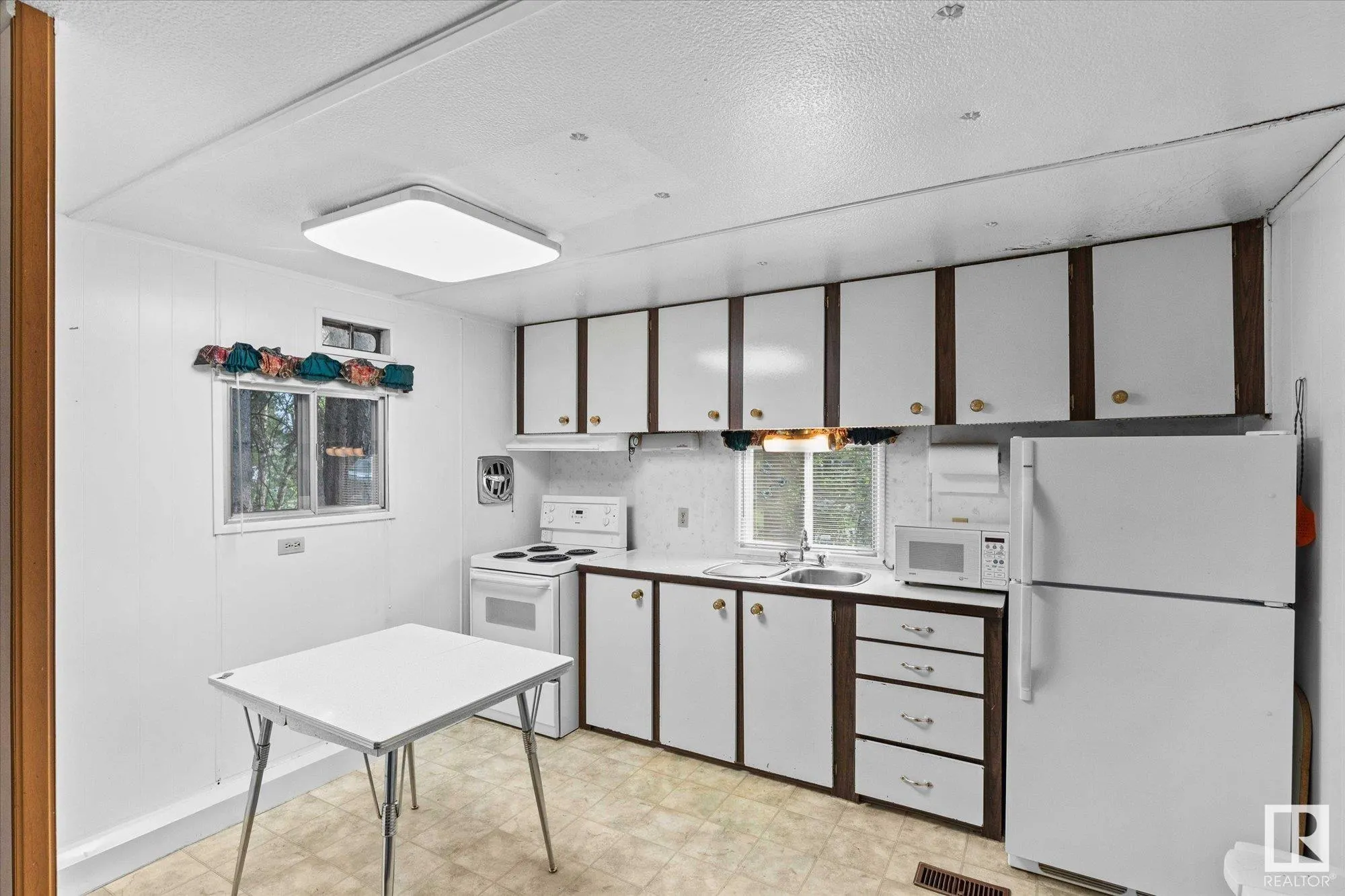 55230 RGE ROAD 10