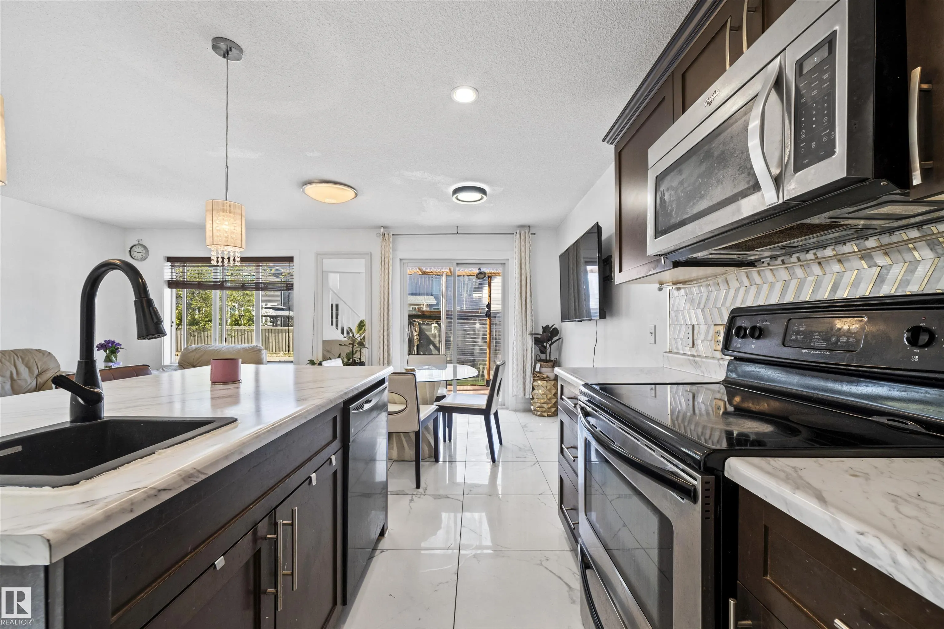 520 CHAPPELLE Drive